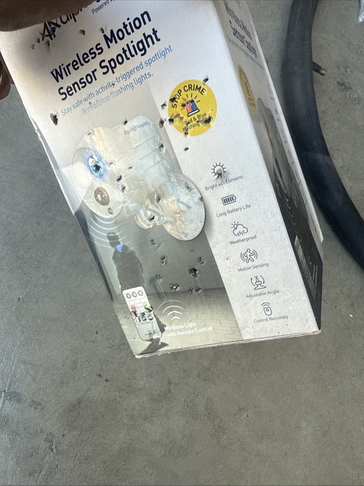 Swann Alpha-Series Wireless Motion Sensor Spotlight with Remote Control
