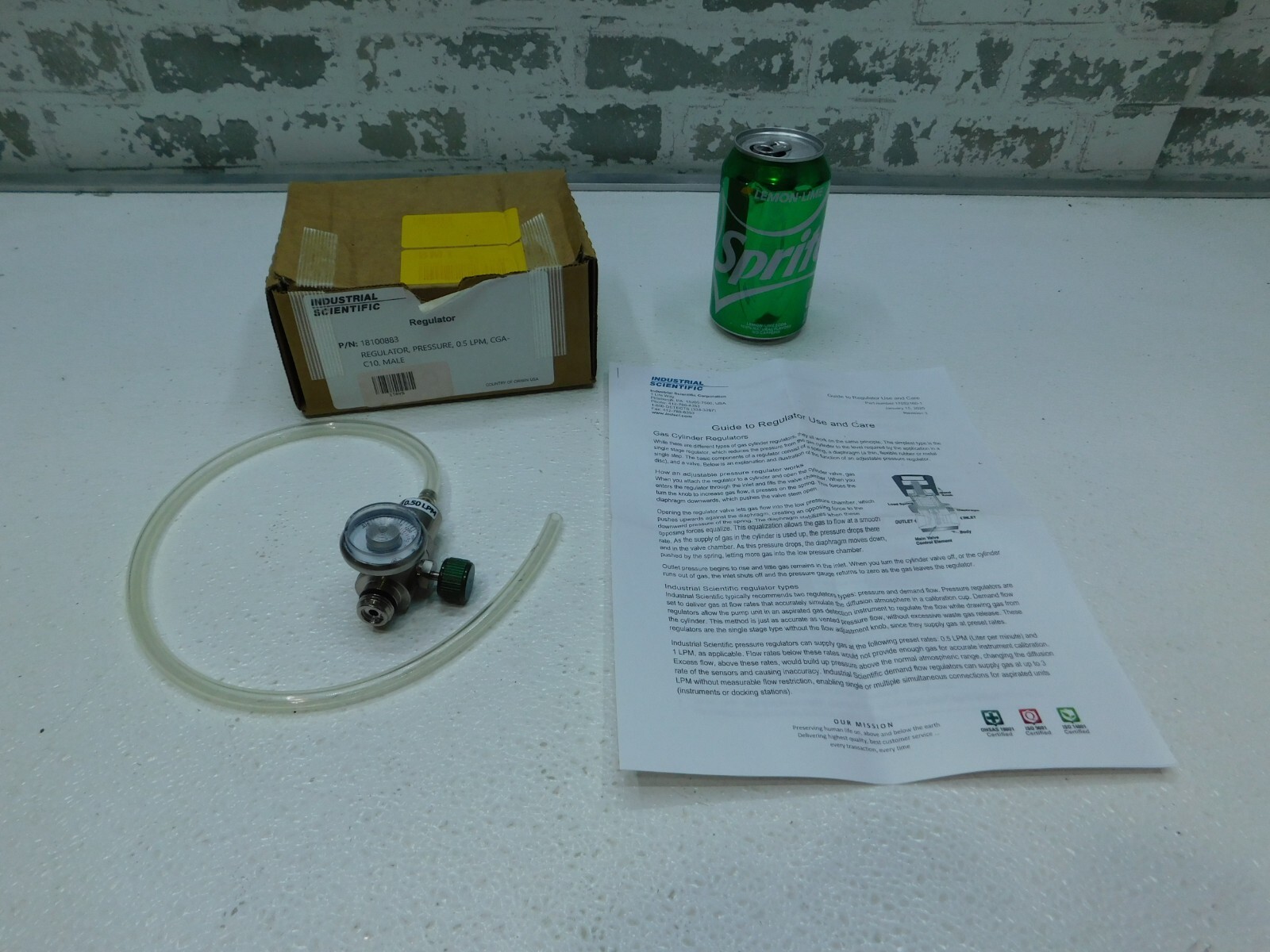 NEW Industrial Scientific Gas Cylinder Regulator, .5 lpm Max, CGA C10, 18100883