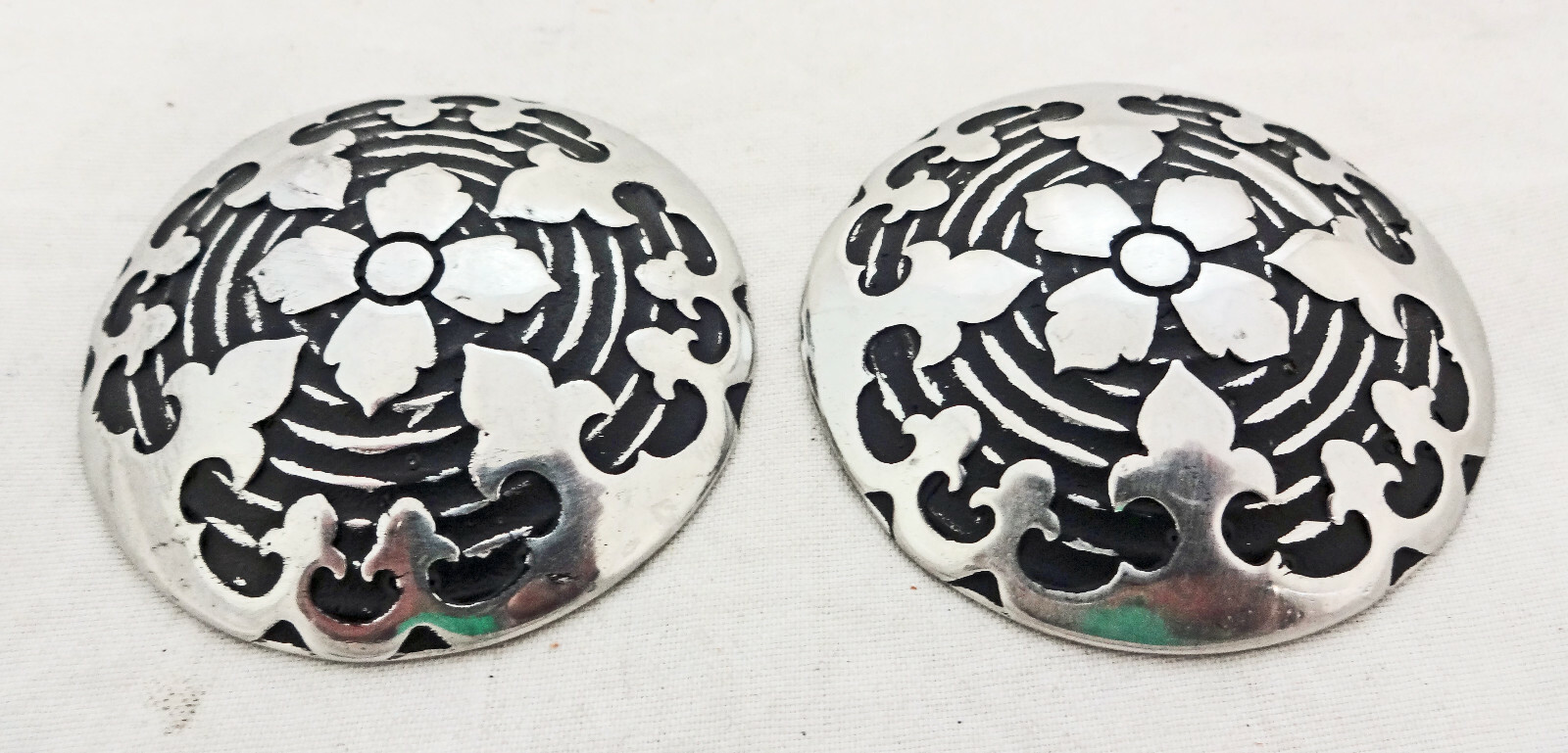 Jeremiah Watt Parisian Conchos Stainless Steel Screw Back Horse Tack Sizes Pair