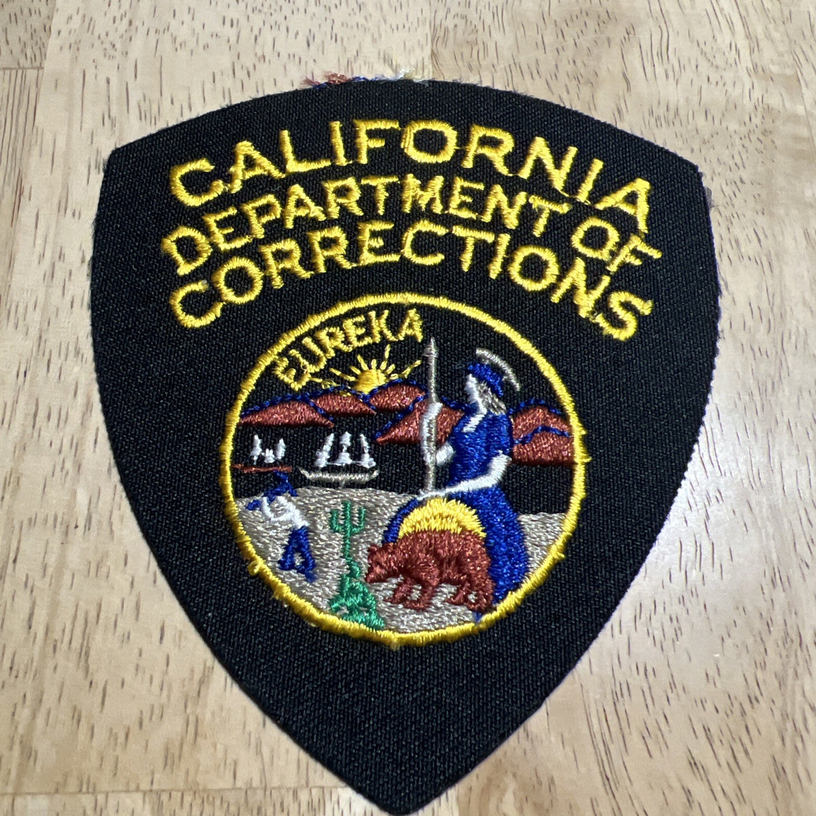 CALIFORNIA – DEPARTMENT OF CORRECTIONS – CA Sheriff Police Patch STATE SEAL BEAR