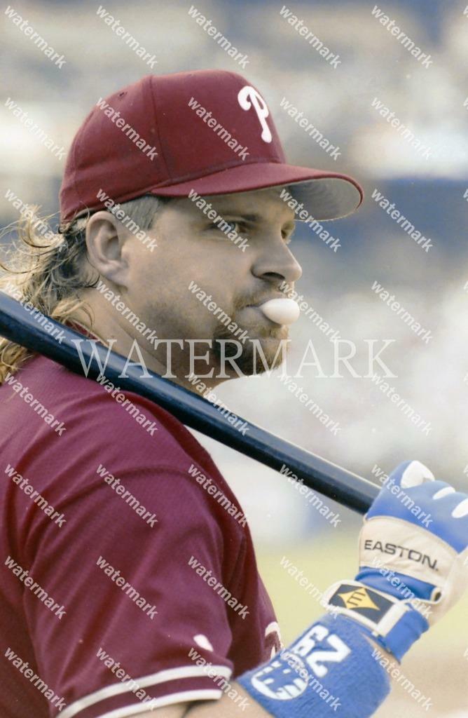 GF873 John Kruk Philadelphia Phillies Blows Bubble 8x10 11x14 16x20 Photo