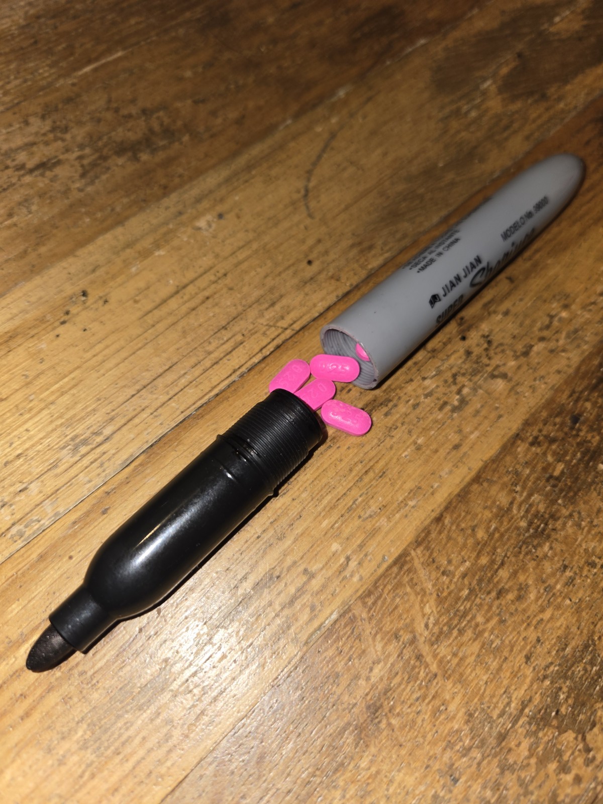 SECRET STASH MARKER 🚫 REFILLABLE Pen Safe Container Storage Hidden Compartment