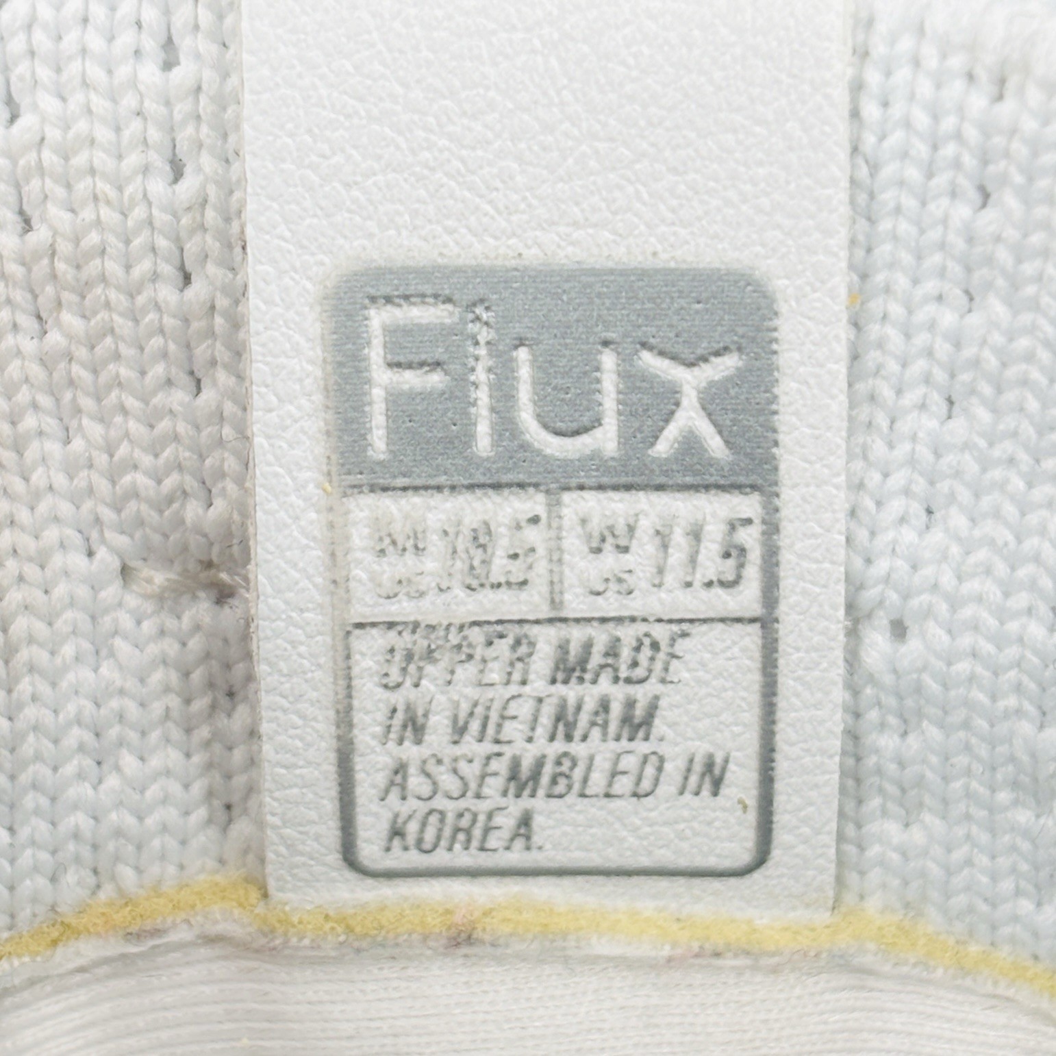 Mens 10.5 Flux Adapt Trainer White Knit Casual Athletic Gym Lifting Shoe Sneaker