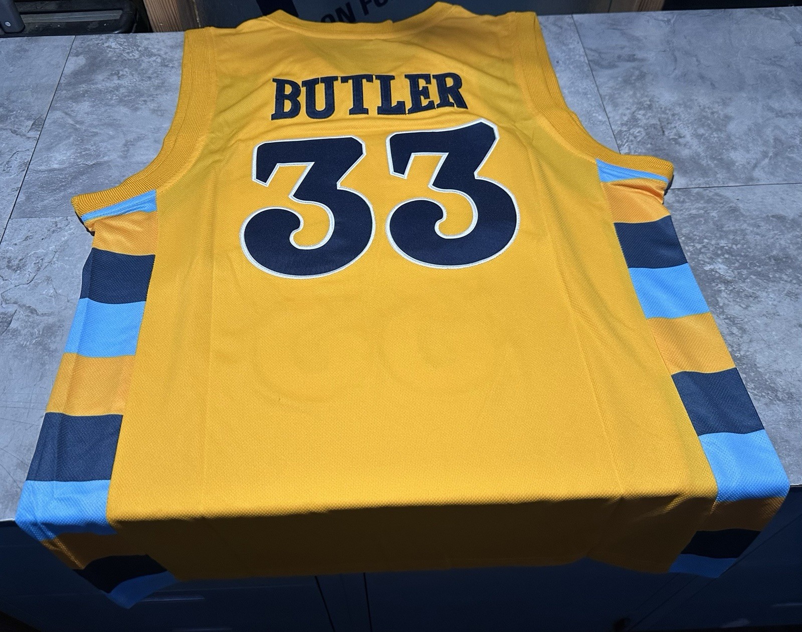 NWOT Marquette Golden Eagles NCAA Jimmy Butler Basketball Jersey XLarge #33