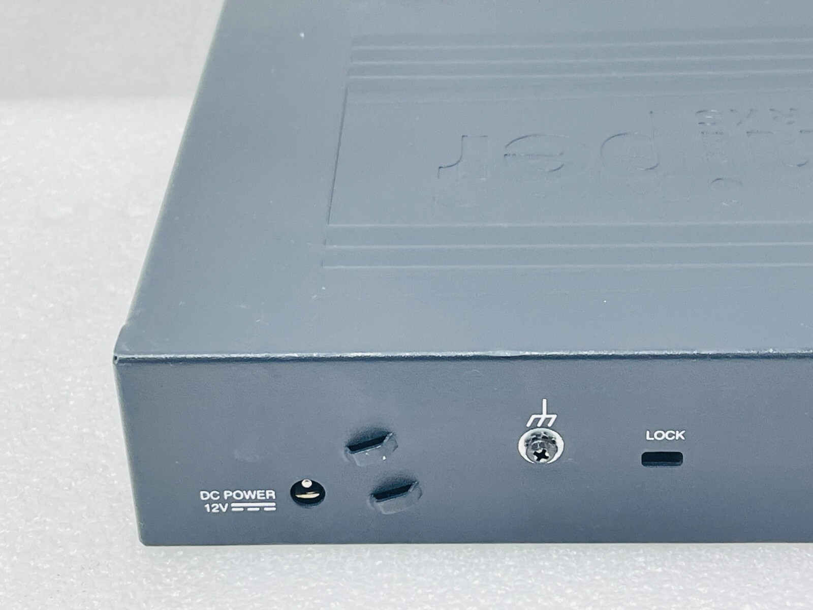 USED - JUNIPER NETWORKS SRX-210 GIGABIT SECURE SERVICES GATEWAY VPN FIREWALL