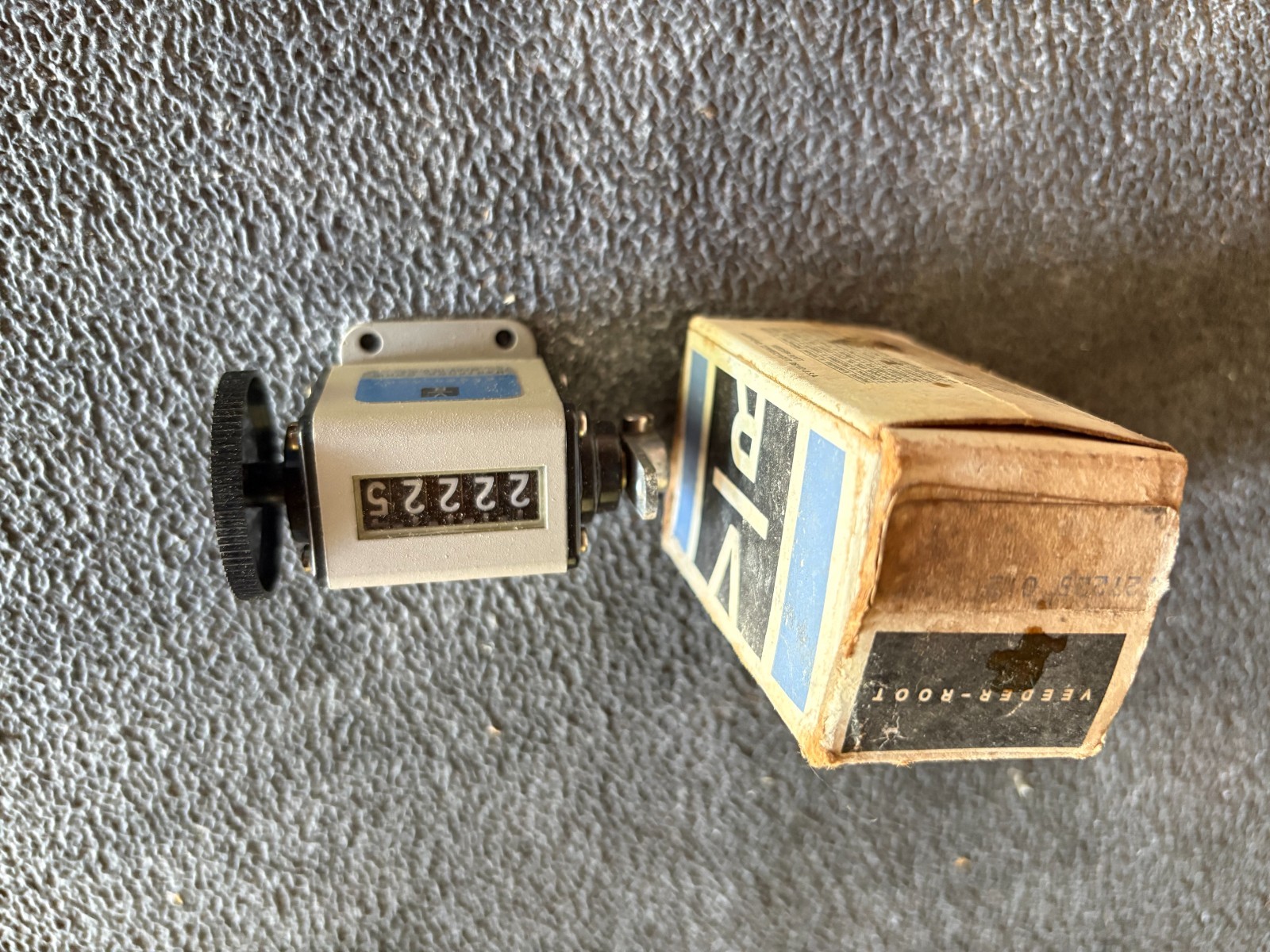 NEW VEEDER ROOT  MINI COUNTER
