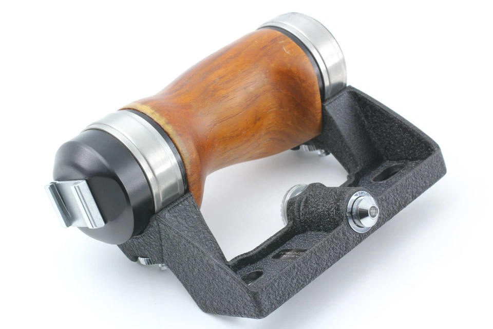 [Near Mint] Asahi Pentax Wood Hot Shoe Left Hand Grip for 6x7 67 67II Japan
