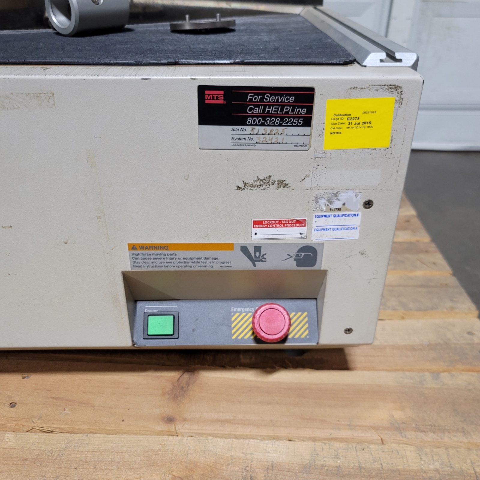 MTS SINTECH 200/S Tension Compression Material Testing Machine System 60ipm, 5kN