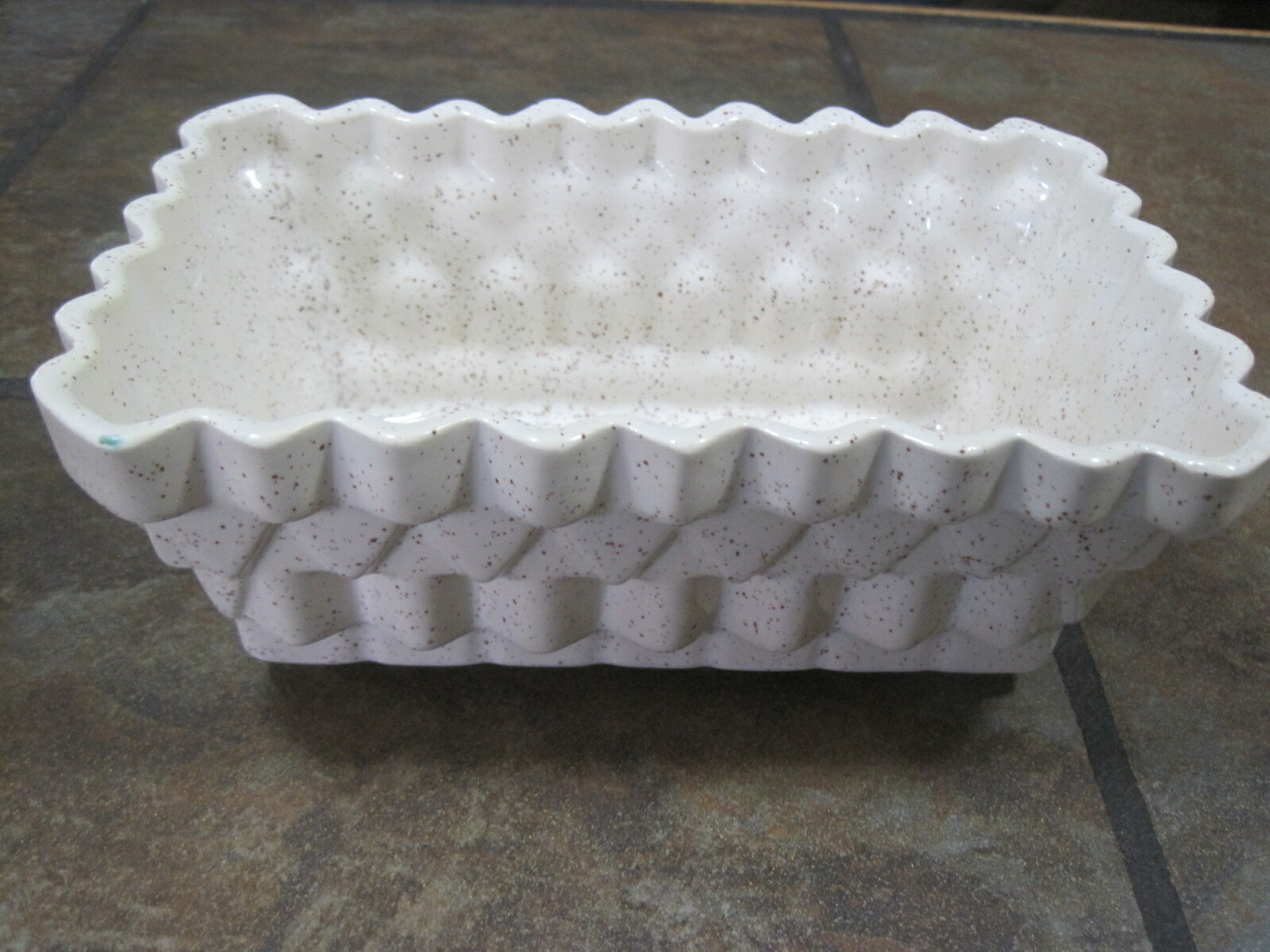 UPCO ~ RECTANGULAR PLANTER ~ #1028 ~ 8½" X 5½" X 3¼" ~ CREAM / SPECKLED ~ EUC