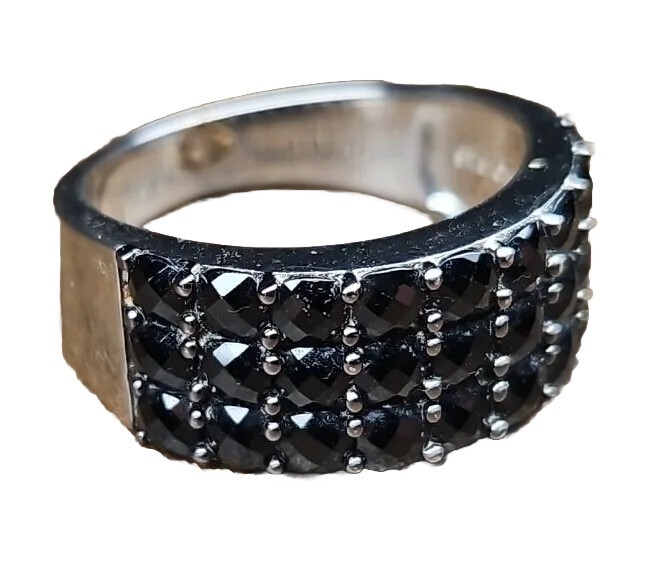 Womans Ring Round Black Multi Stone Sterling 925 Band Size 9 ESTATE FIND !!!