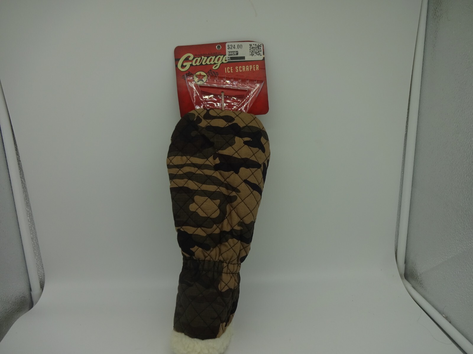 SaddleBred Garage Camouflage Mitt Ice Scraper Durable Elastic Trimmed Cuff (RT)