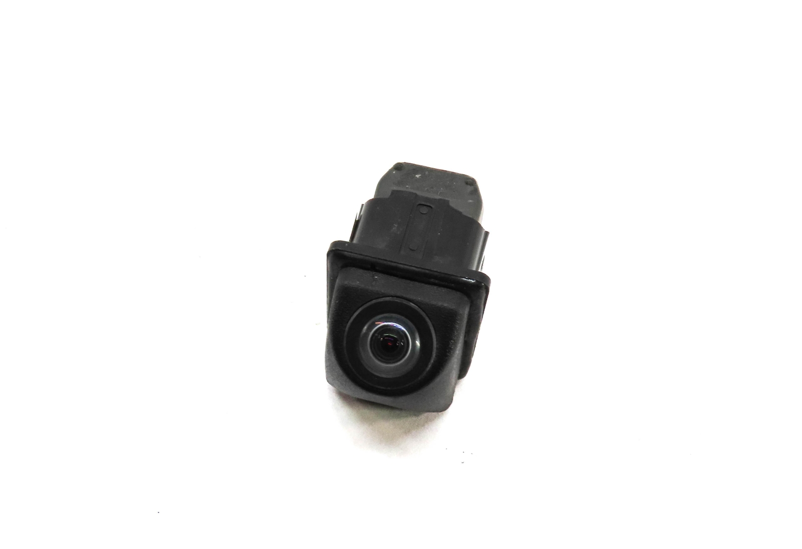09-18 BMW 2 3 4 5 7 M5 X3 X5 X6 (F01 F07 F10 F15 F16 F30 F32) REARVIEW CAMERA