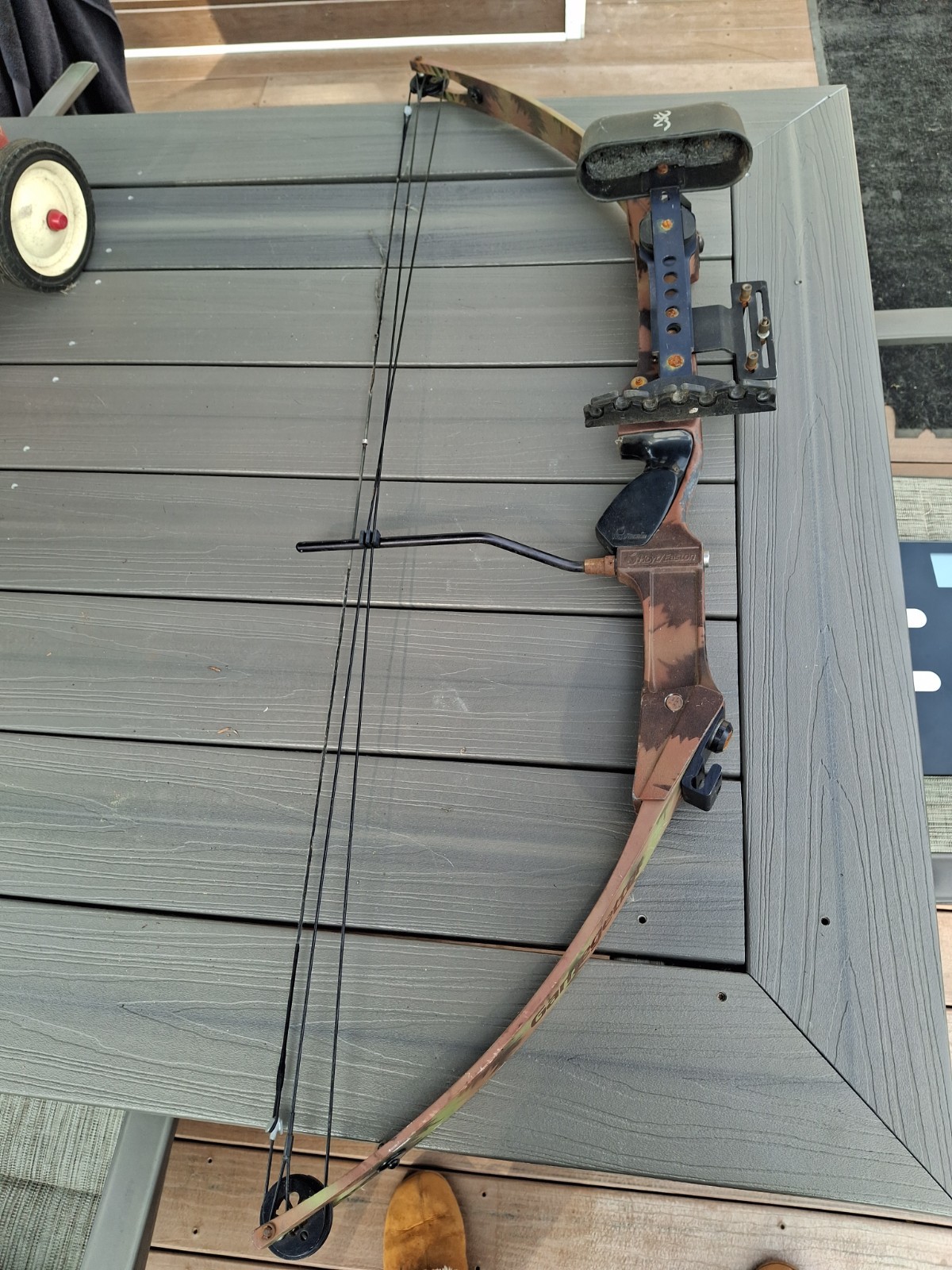 HOYT EASTON GAMEGETTER COMPOUND BOW RH PULL