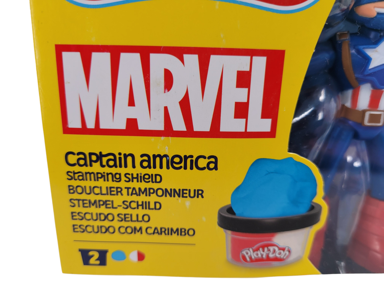 Play-Doh Marvel Captain America Bendy Action Fig + Stamping Shield + 2 Compounds