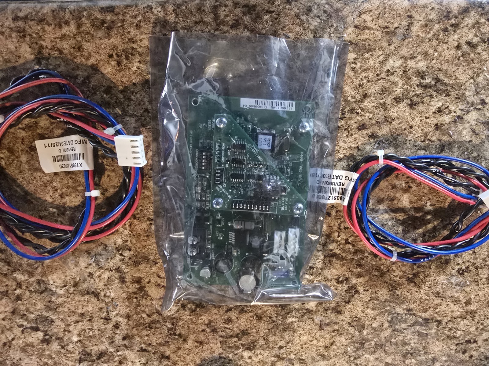 Trane 6400-1085 Rev C Control Board With Wiring Harness