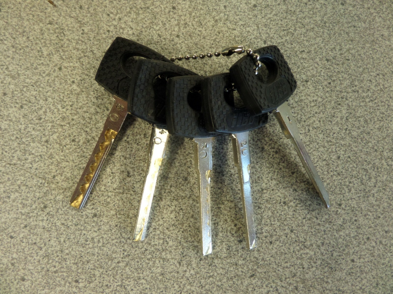 MERCEDES 2 TRACK 13 CUT HIGH SECURITY DEPTH KEYS NATIONAL AUTO LOCK SERVICE USED