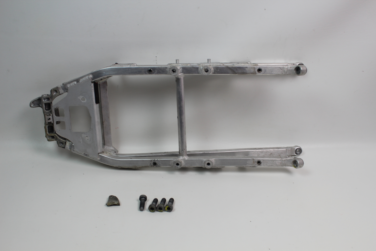 Aprilia RSV4 1000 14-15 Tuono Rear Subframe Support Frame DAMAGE 2B003589