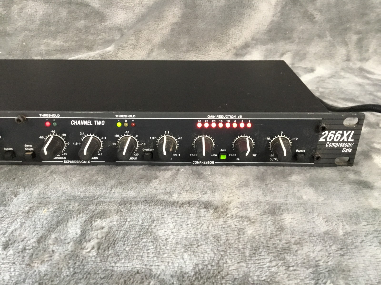 DBX 266XL COMPRESSOR/GATE PRO-AUDIO 1U RACK UNIT - AS IS