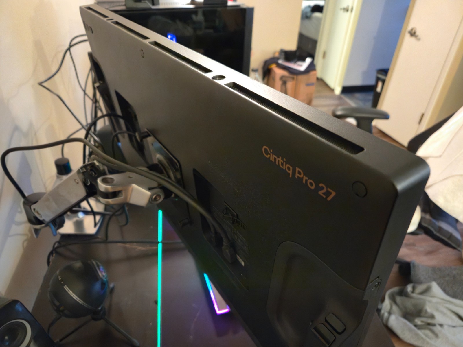 WACOM CINTIQ PRO 27 4k DTH271K0A