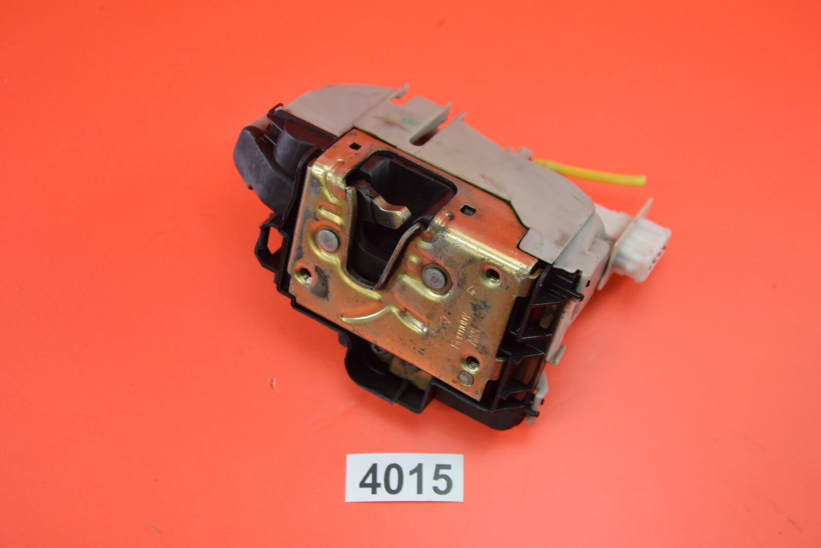 B35 93-95 VW MK3 JETTA GOLF CABRIO FRONT DRIVER LEFT DOOR LOOK LATCH GENUINE OEM