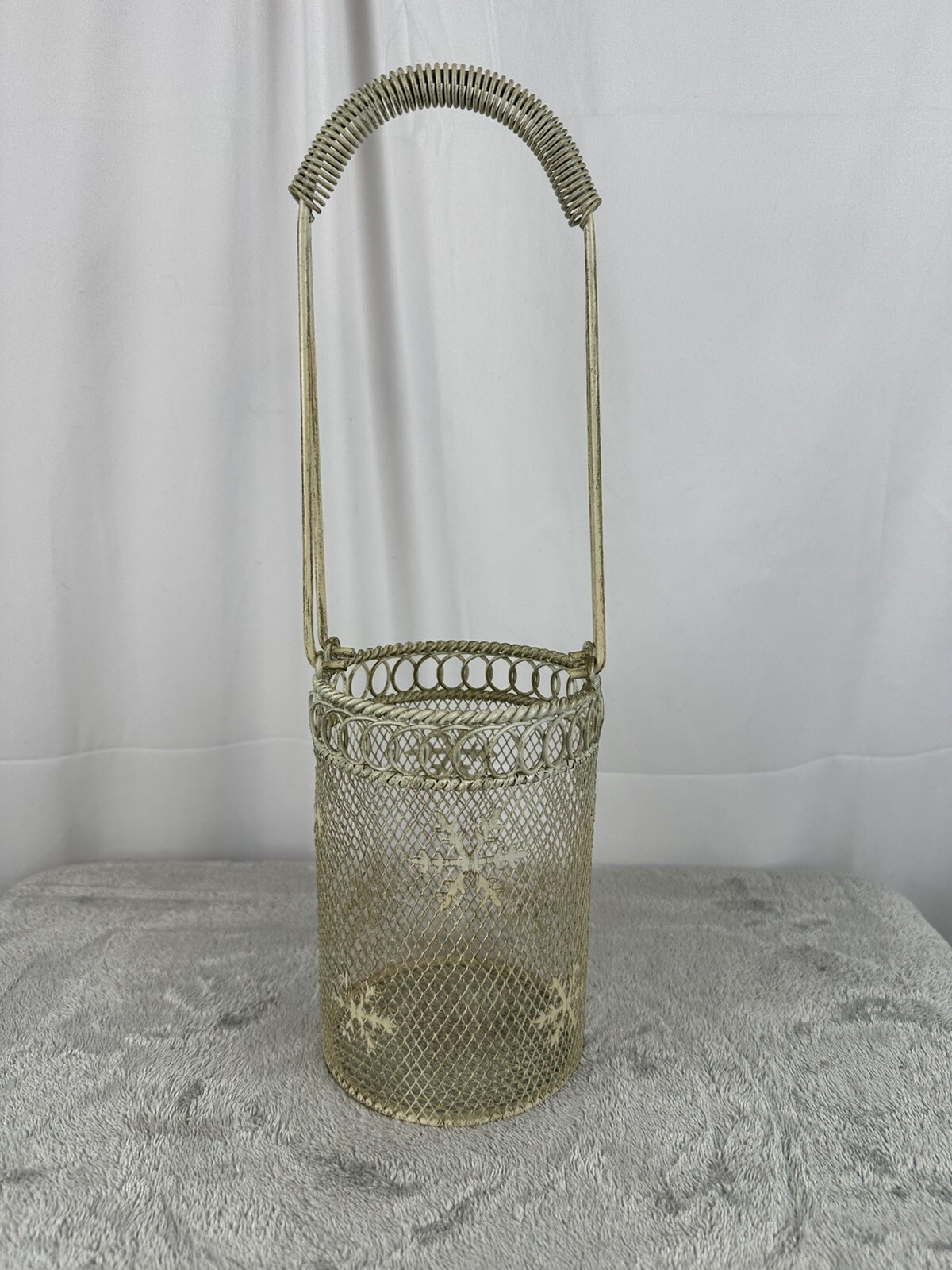 Decorative Metal Basket Snowflake Design