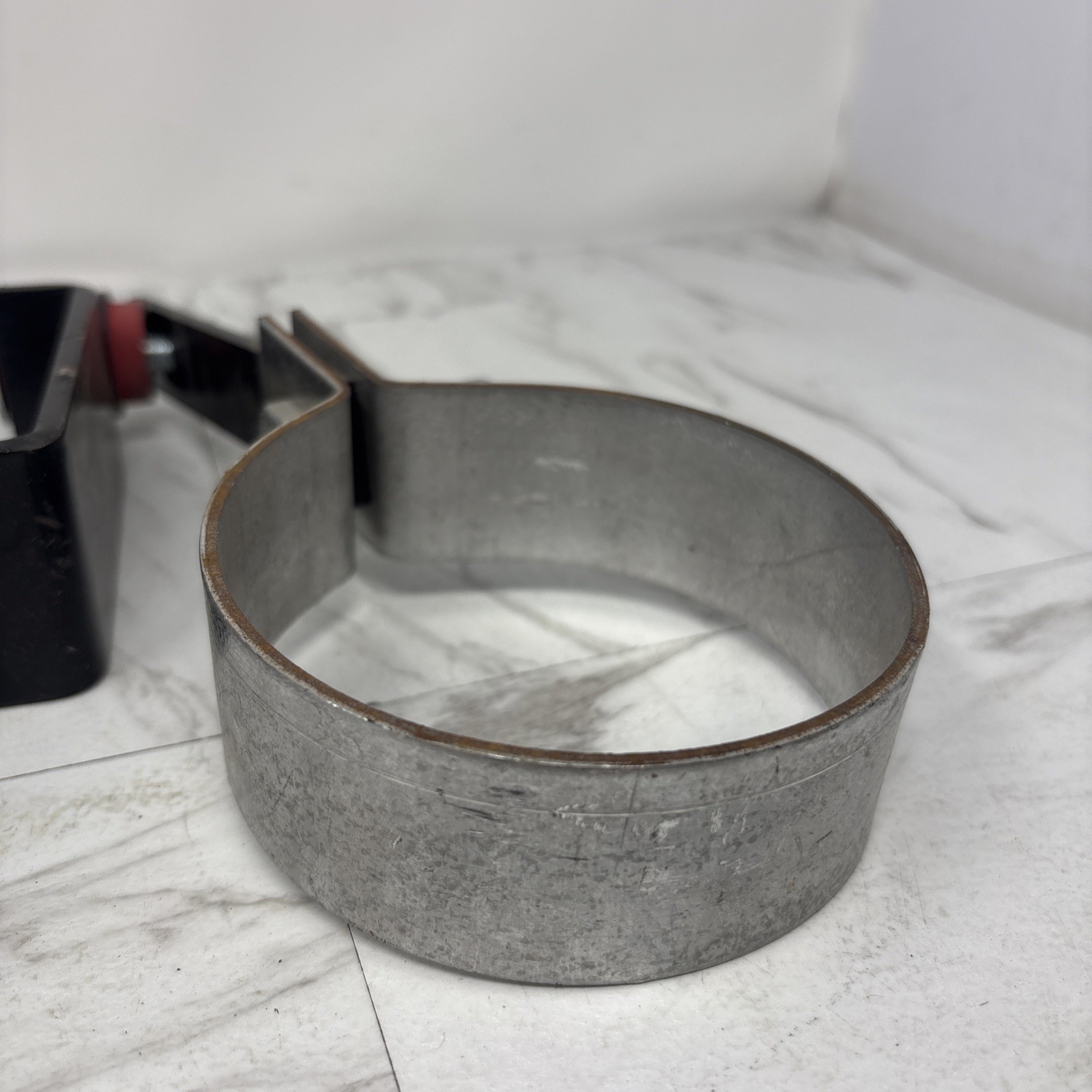 GRAND ROCK TAIL PIPE HANGER EXHAUST BRACKET H-FLP1