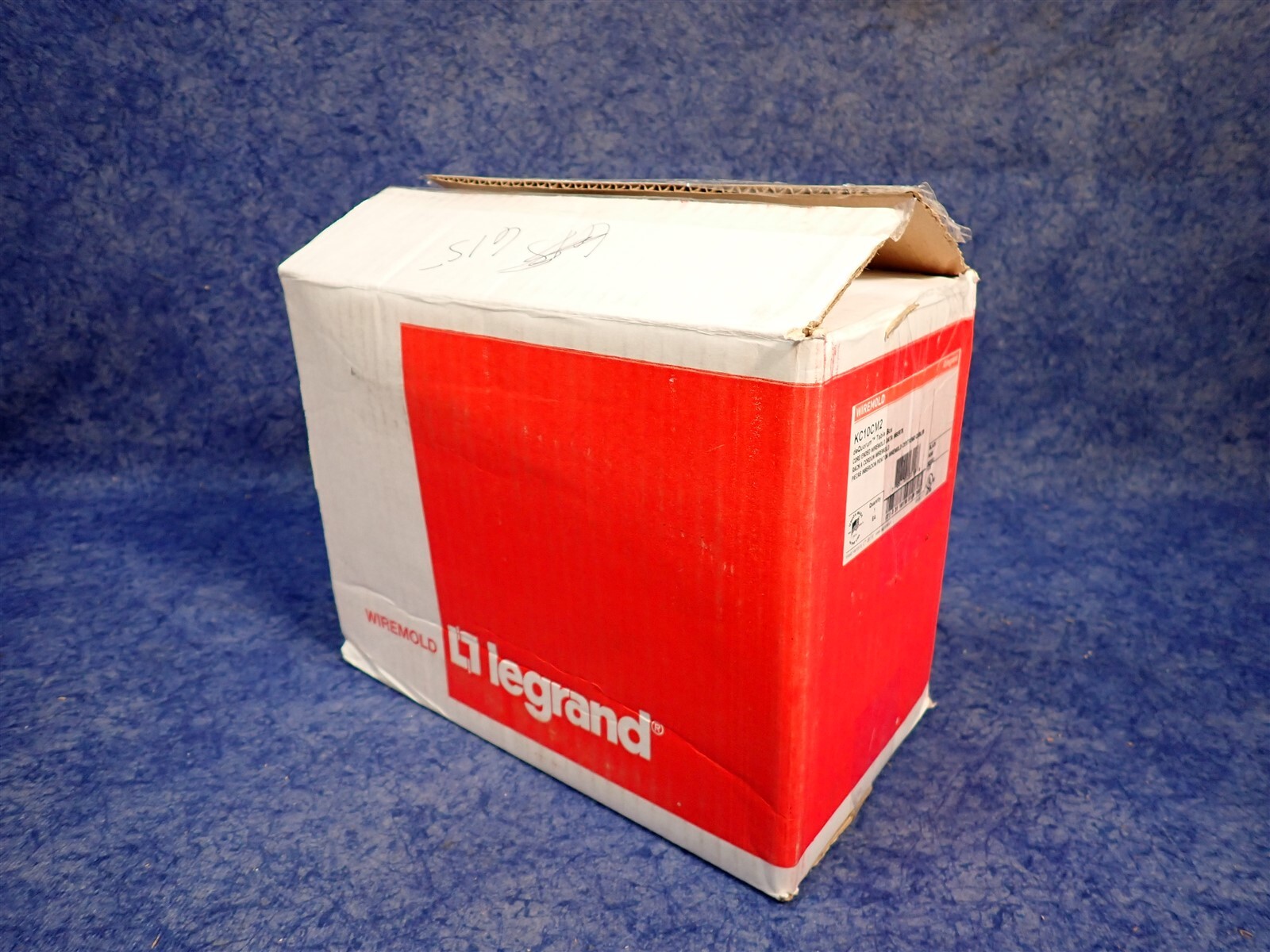 Legrand Wiremold KC10CM2 Cord Ended Flush Mounted DeQuorum Enclosure (G134)