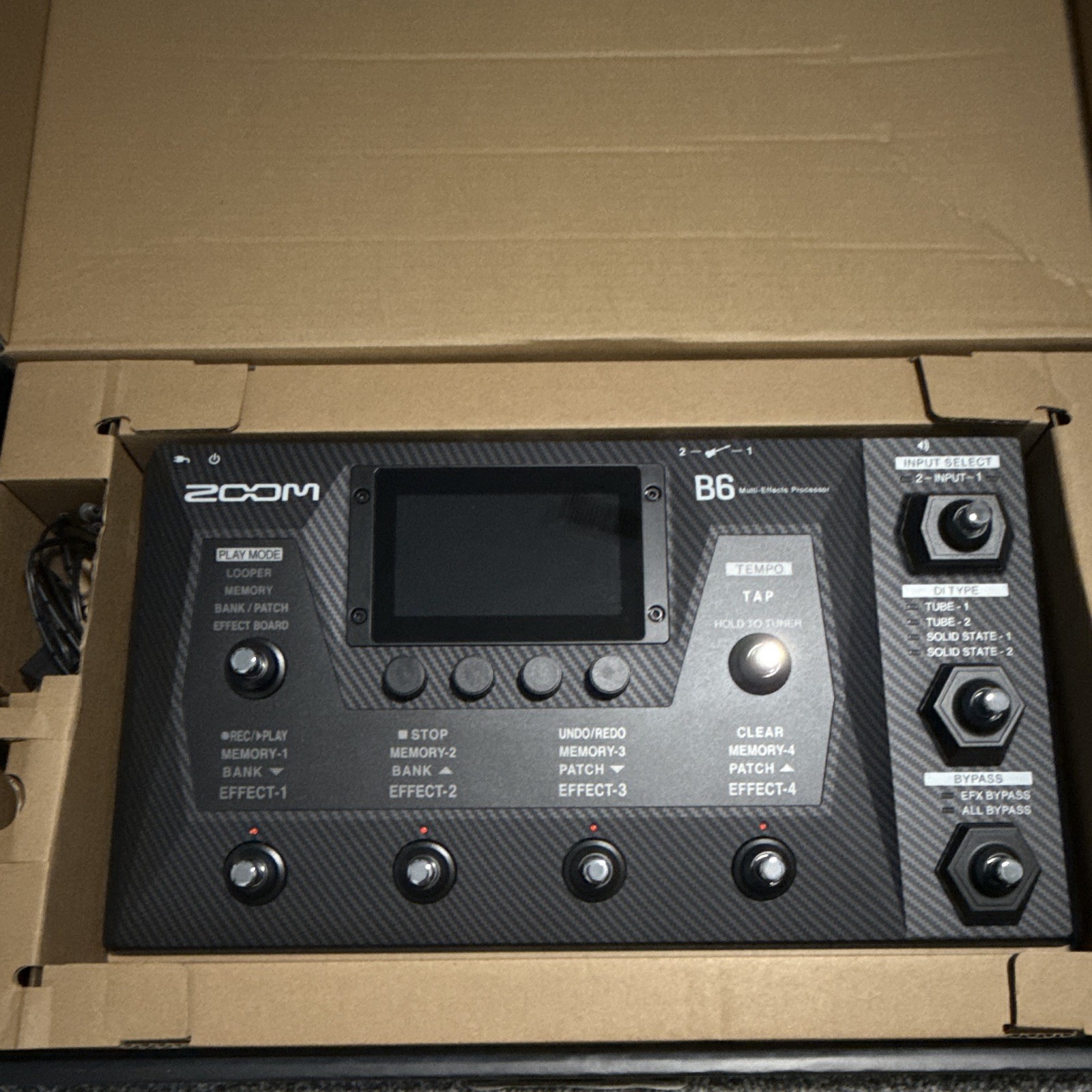 Zoom B6 (MPN B6) Digital Multi-Effects Processor for Bass Guitar