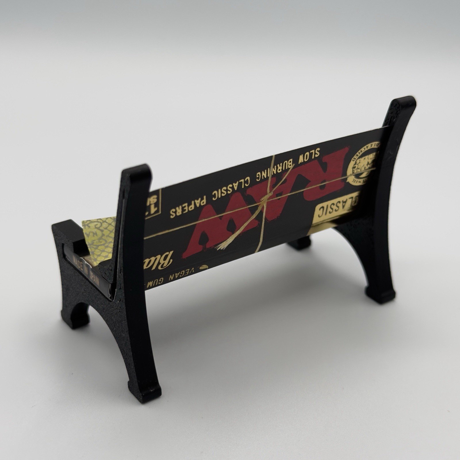 RAW BLACK Slow Burning Papers + Black Rolling Paper Bench Display Bundle