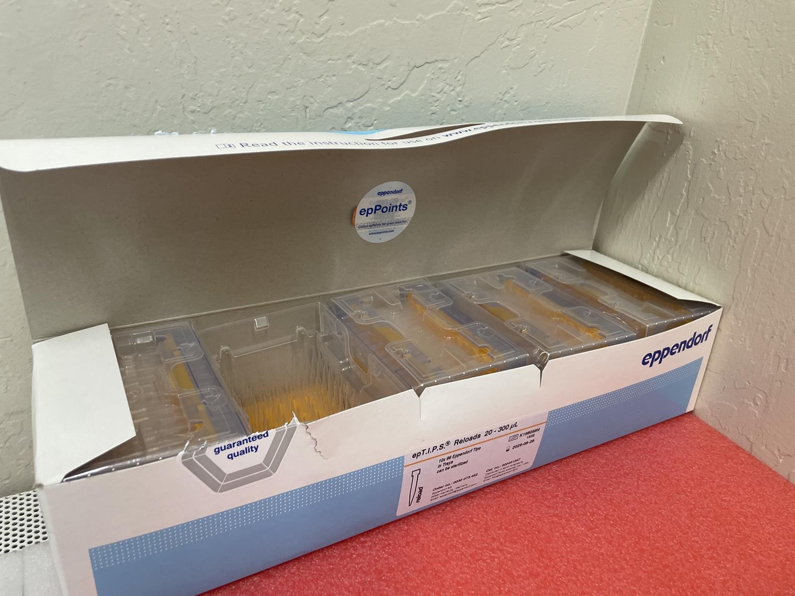 EPPENDORF EP T.I.P.S RELOADS 20-300 µL 10x 96 TIPS IN TRAYS, OPEN BOX