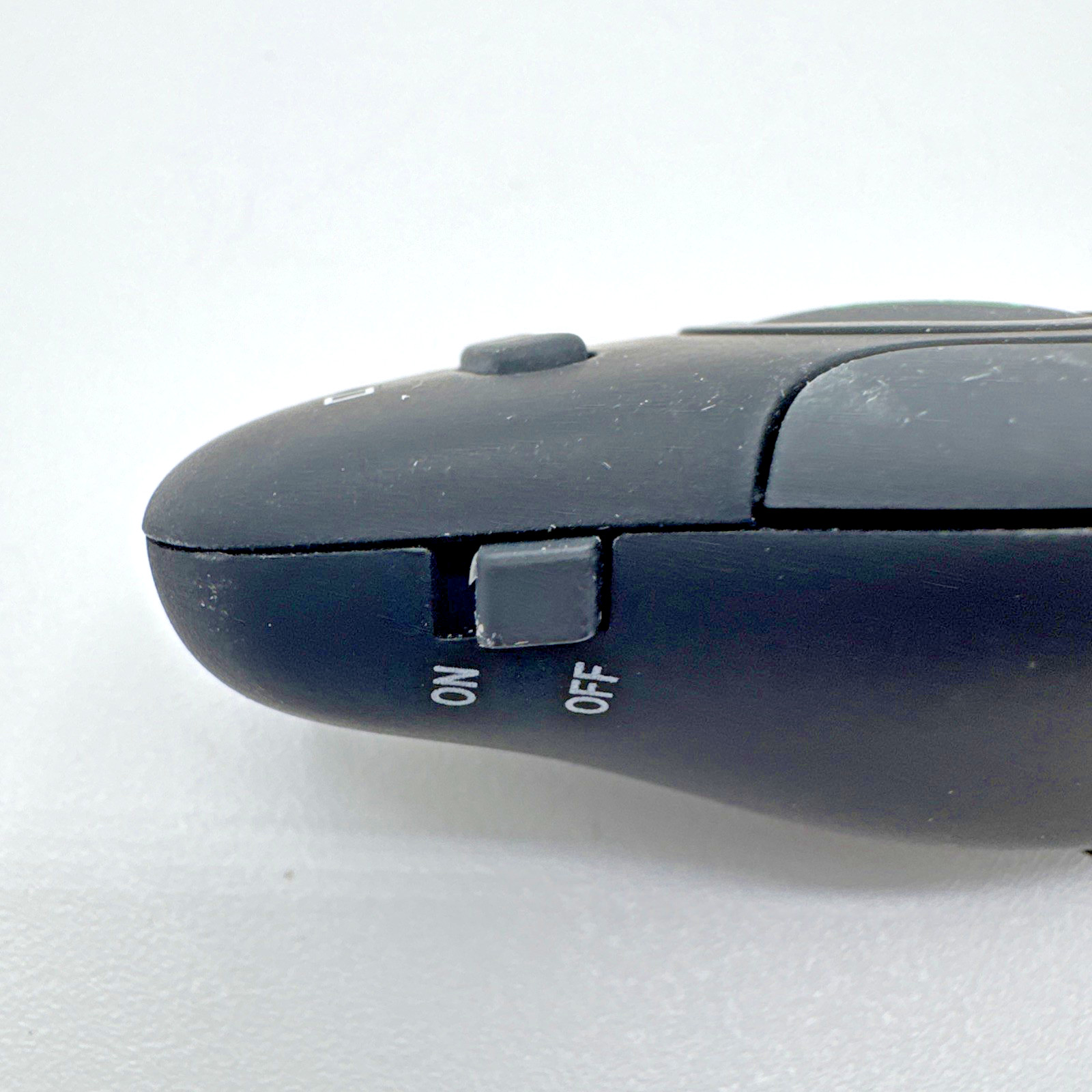 DinoFire D06 Green Laser Presentation Clicker Wireless USB Rechargeable Remote