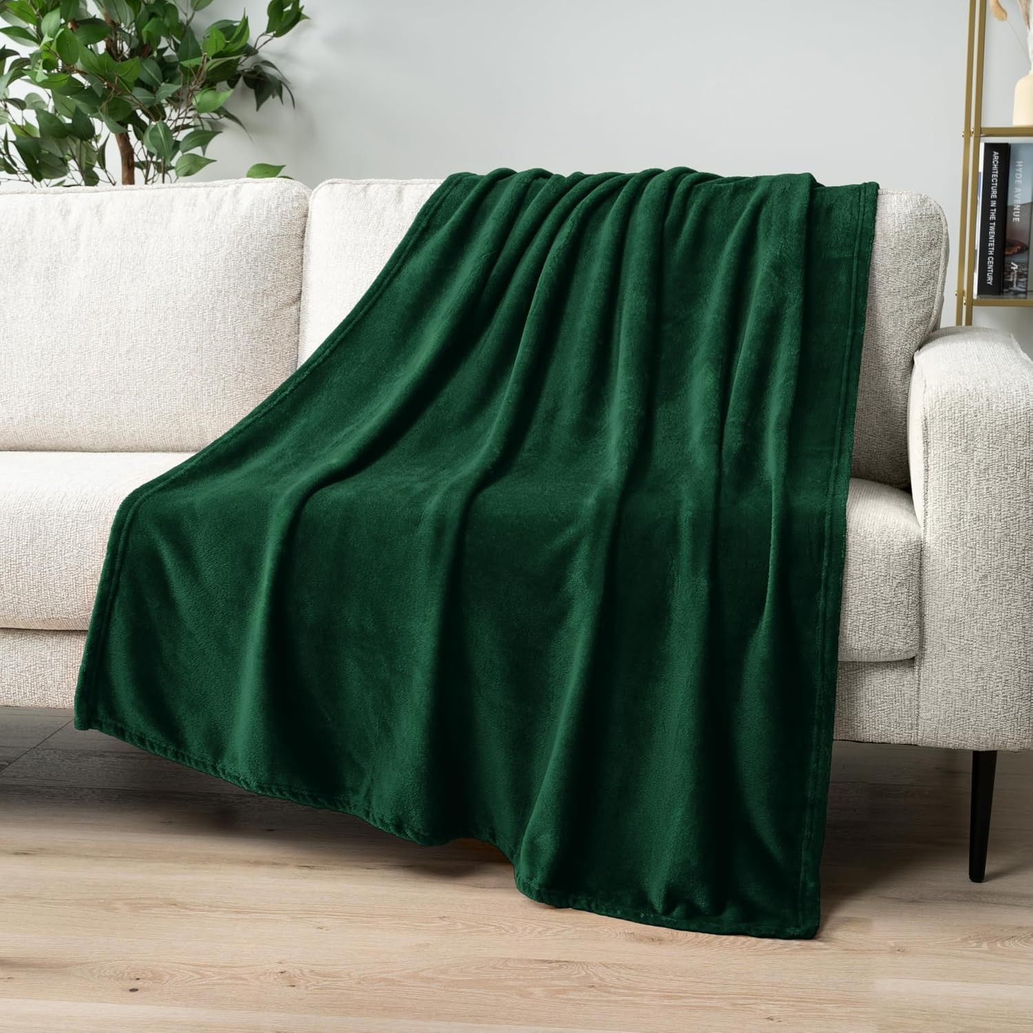Emerald Green Fleece Throw Blanket for Couch, Dark Green Forest Super Soft Fuzzy