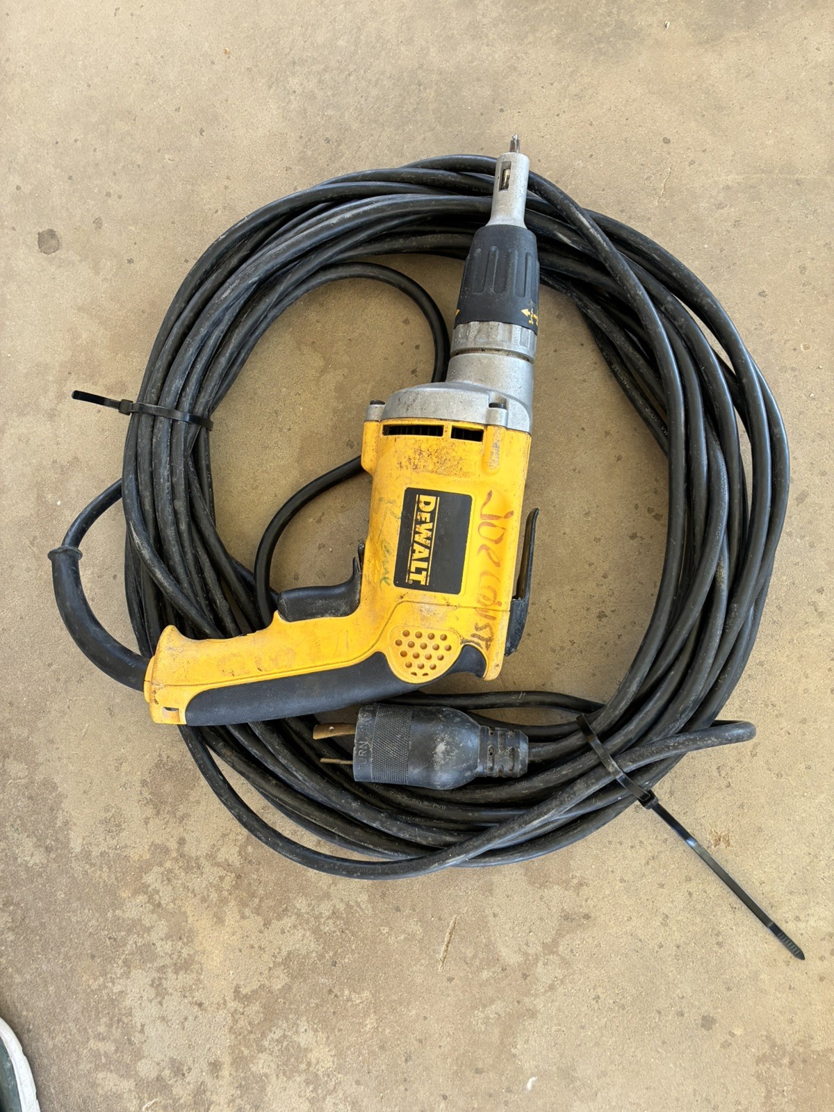 Dewalt Corded Drywall Screw Gun DW272 WT 4000 RPM 50 footcommercial cord