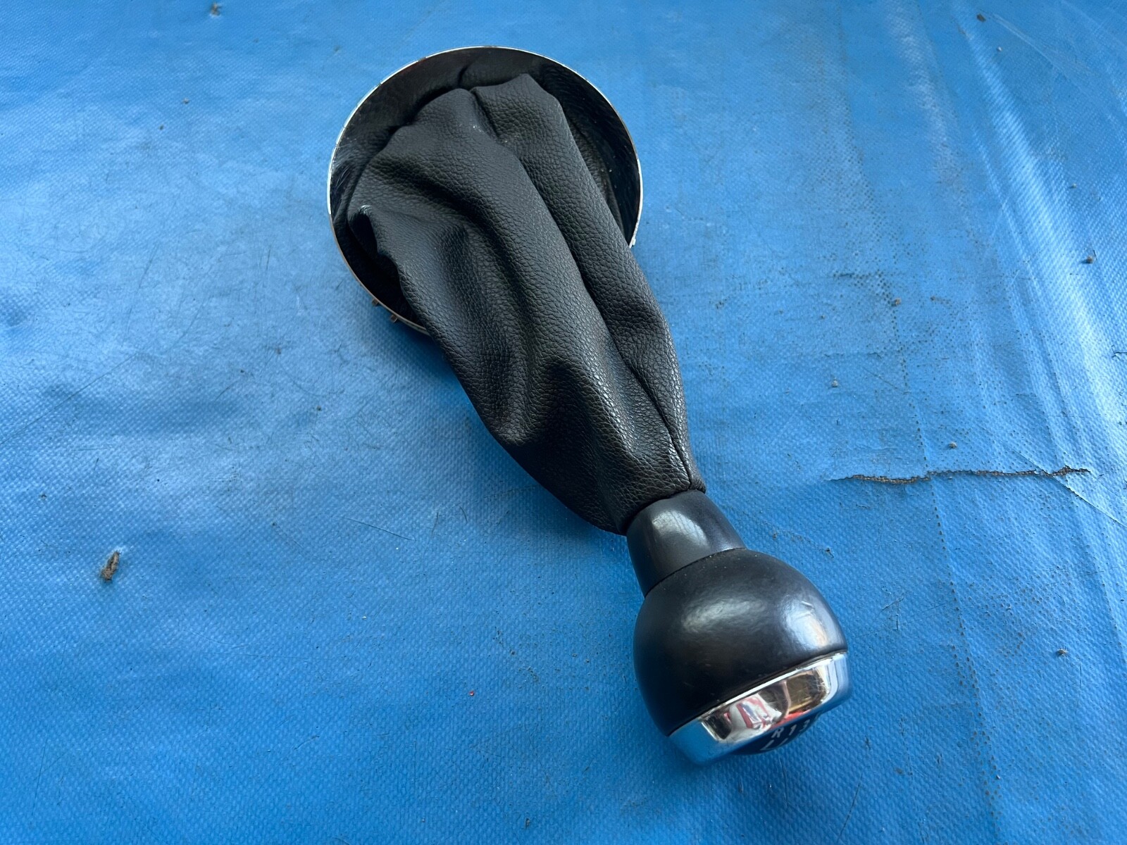 BMW Mini One/Cooper/S Gear Knob & Gaiter with Chrome Trim (R55/R56/R57/R58/R59)