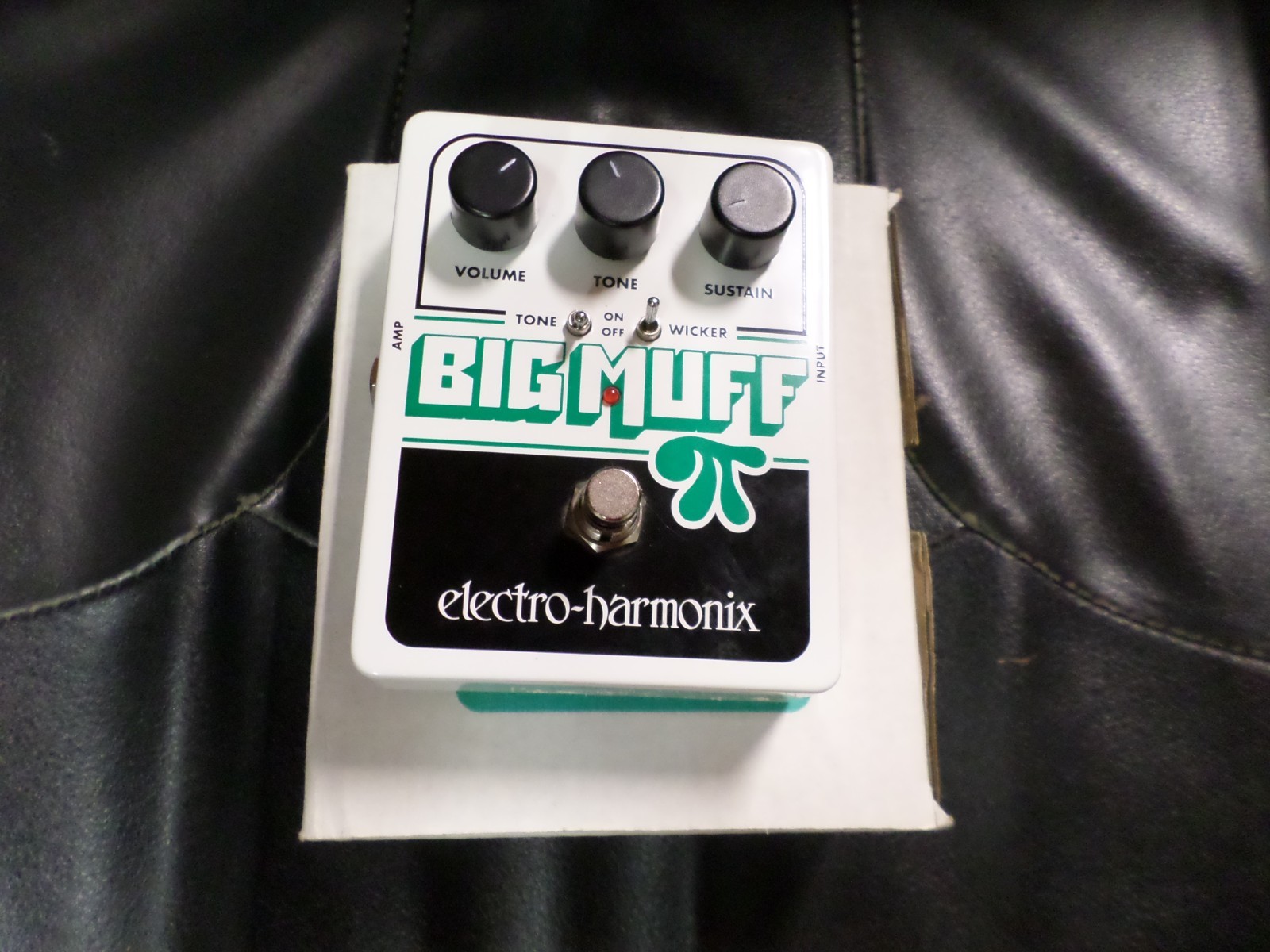 Electro Harmonix Big Muff Pi Fuzz w/Tone Wicker Effect Pedal EHX