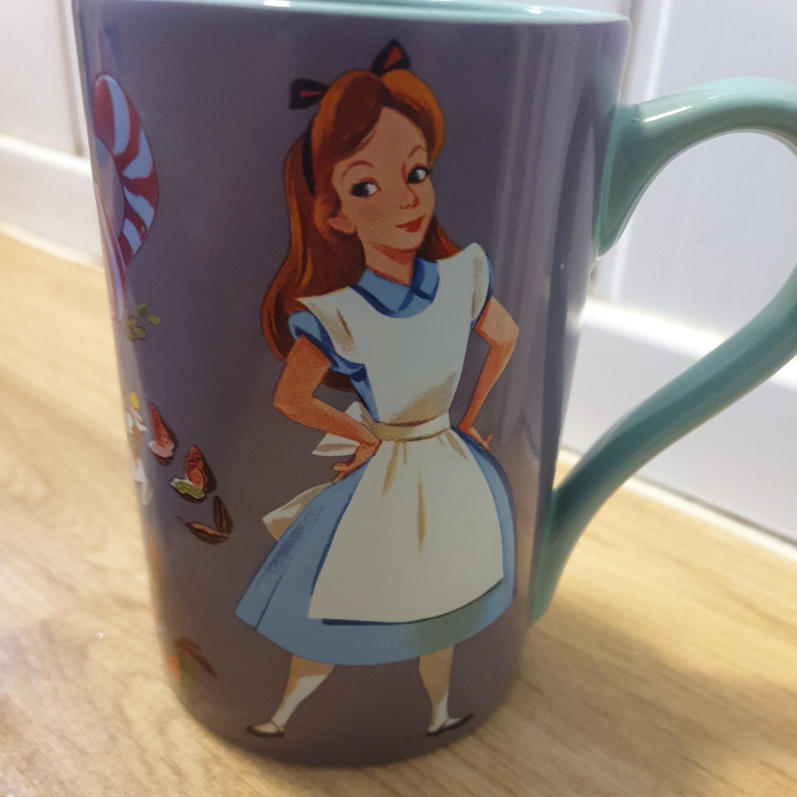 Disney Store Genuine Walt Disney Alice in Wonderland Ceramic Mug 12.5cm