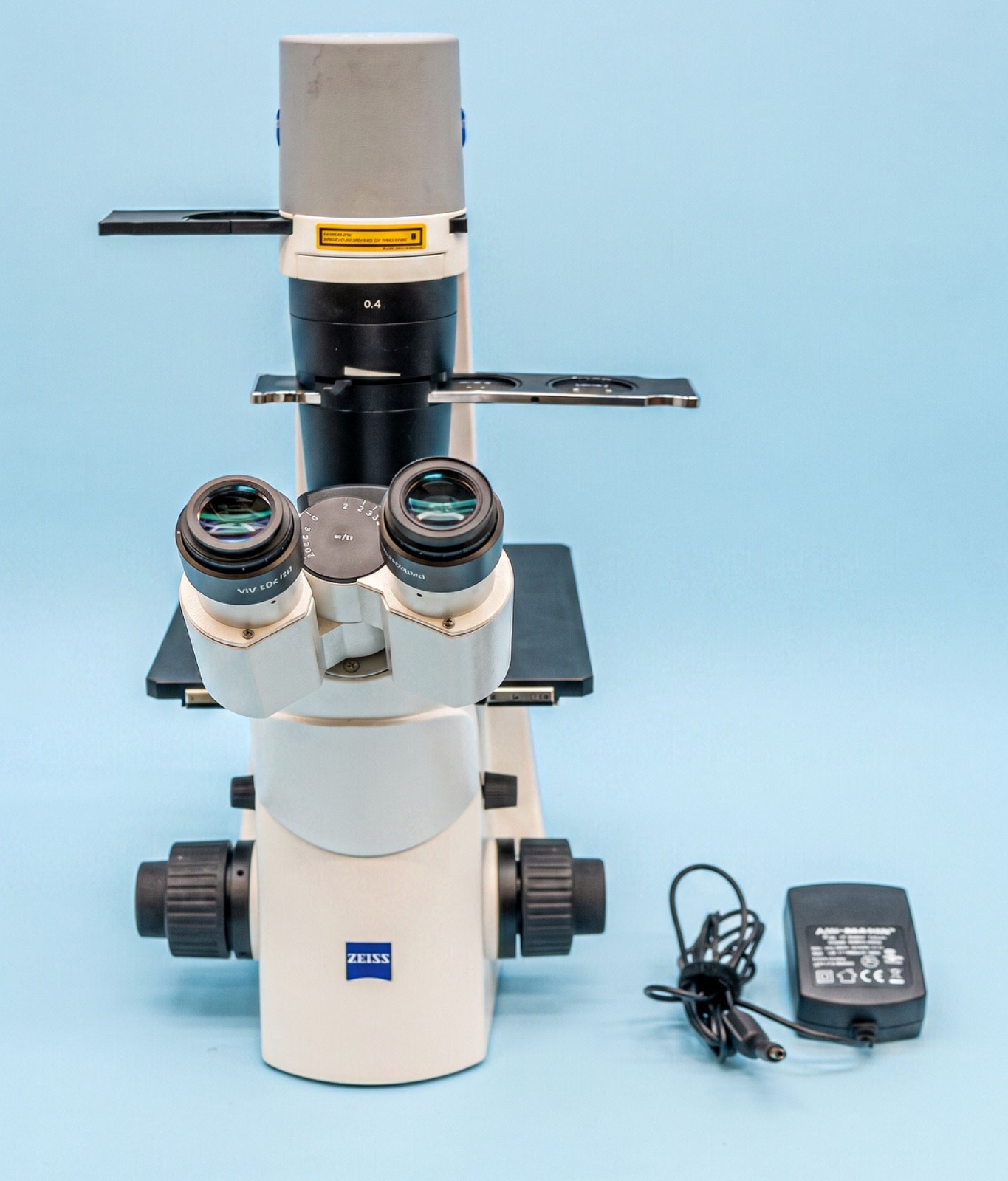 Zeiss Primovert  Inverted & Phase Contrast Microscope w/Video port