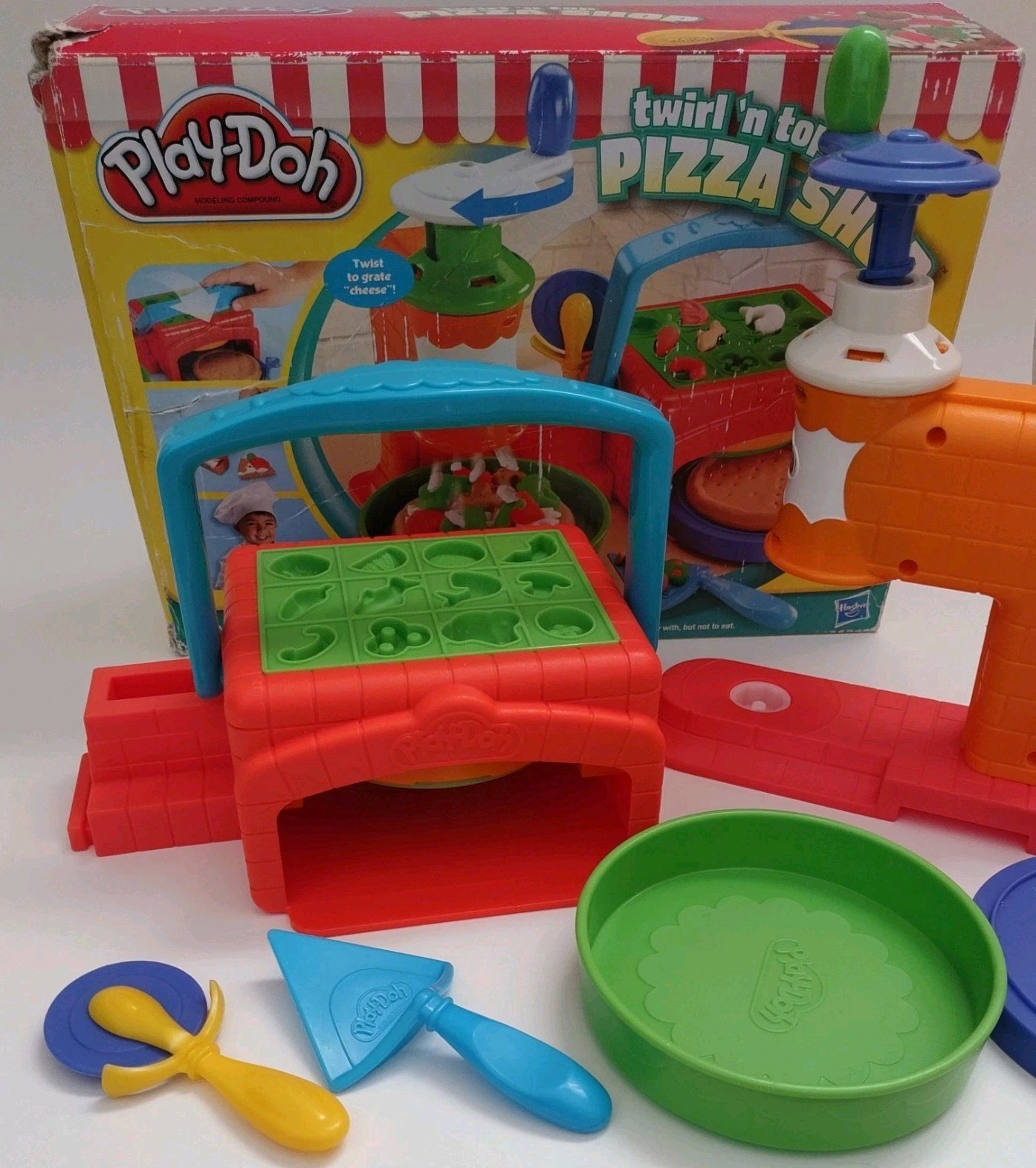 Play-Doh Twirl 'n Top Pizza Shop Maker Set Hasbro (NO PLAY-DOH INCLUDED)