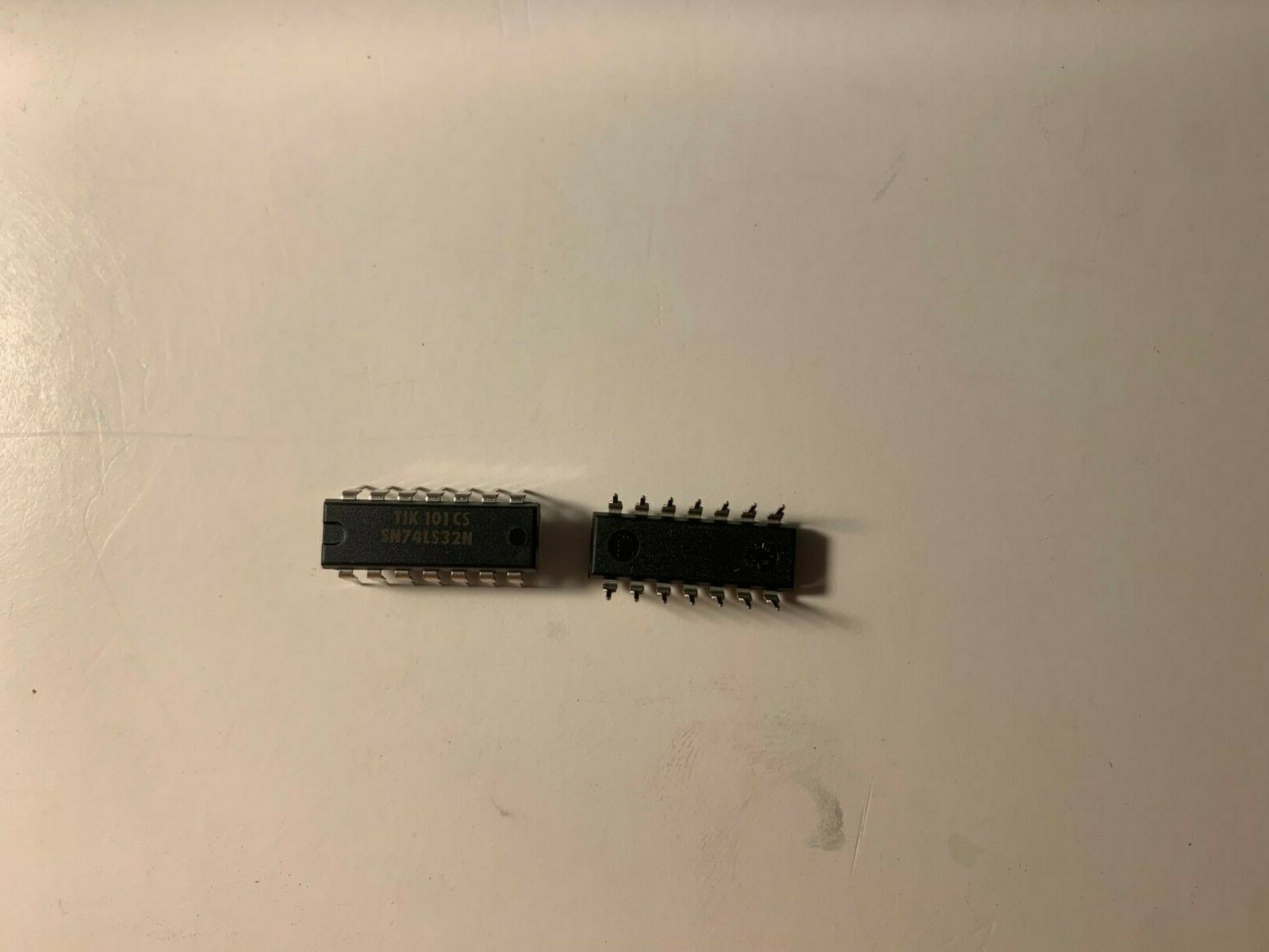 SN74LS32N IC, QUADRUPLE 2-INPUT POSITIVE-OR GATES, DIP14.