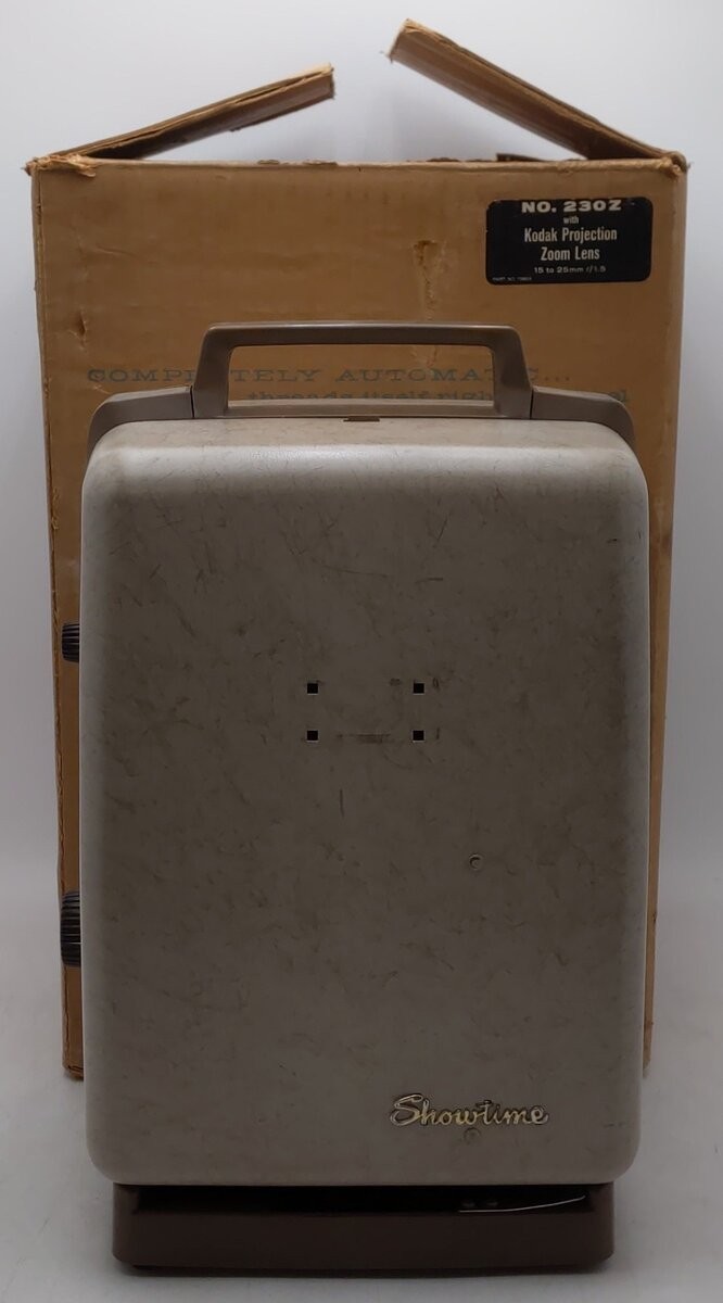 Kodak 230Z Vintage Model A30 Showtime Projector/Box