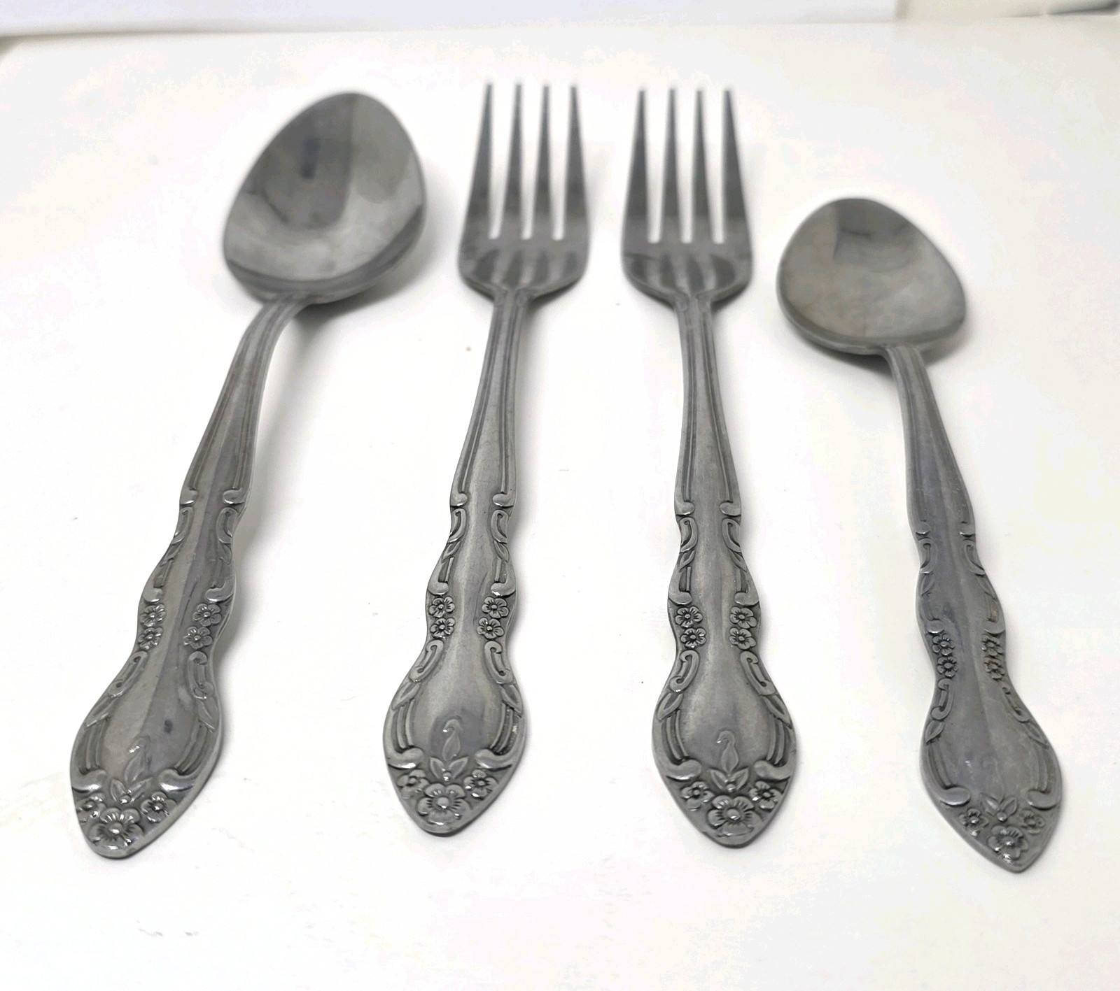 Imperial Fleurette Korea Stainless Soup Spoon, Tea Spoon, 2 Dinner Forks