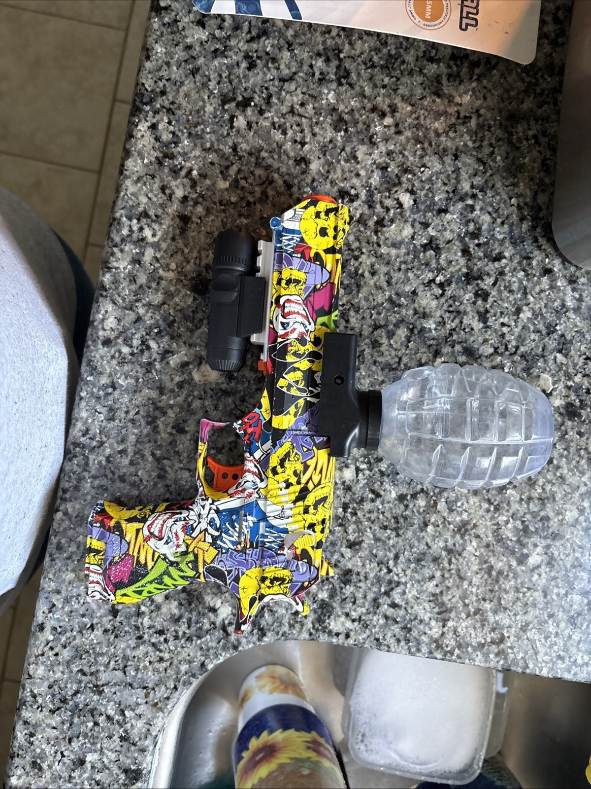 Splat R Ball Gun - Complete With Rechargeable Battery, And Splat R Balls