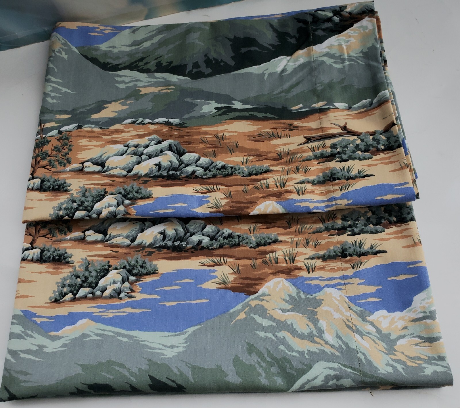 ‘’Mountain view’’ Cotton Fabric Design standard handcrafted pillowcase/COOL!
