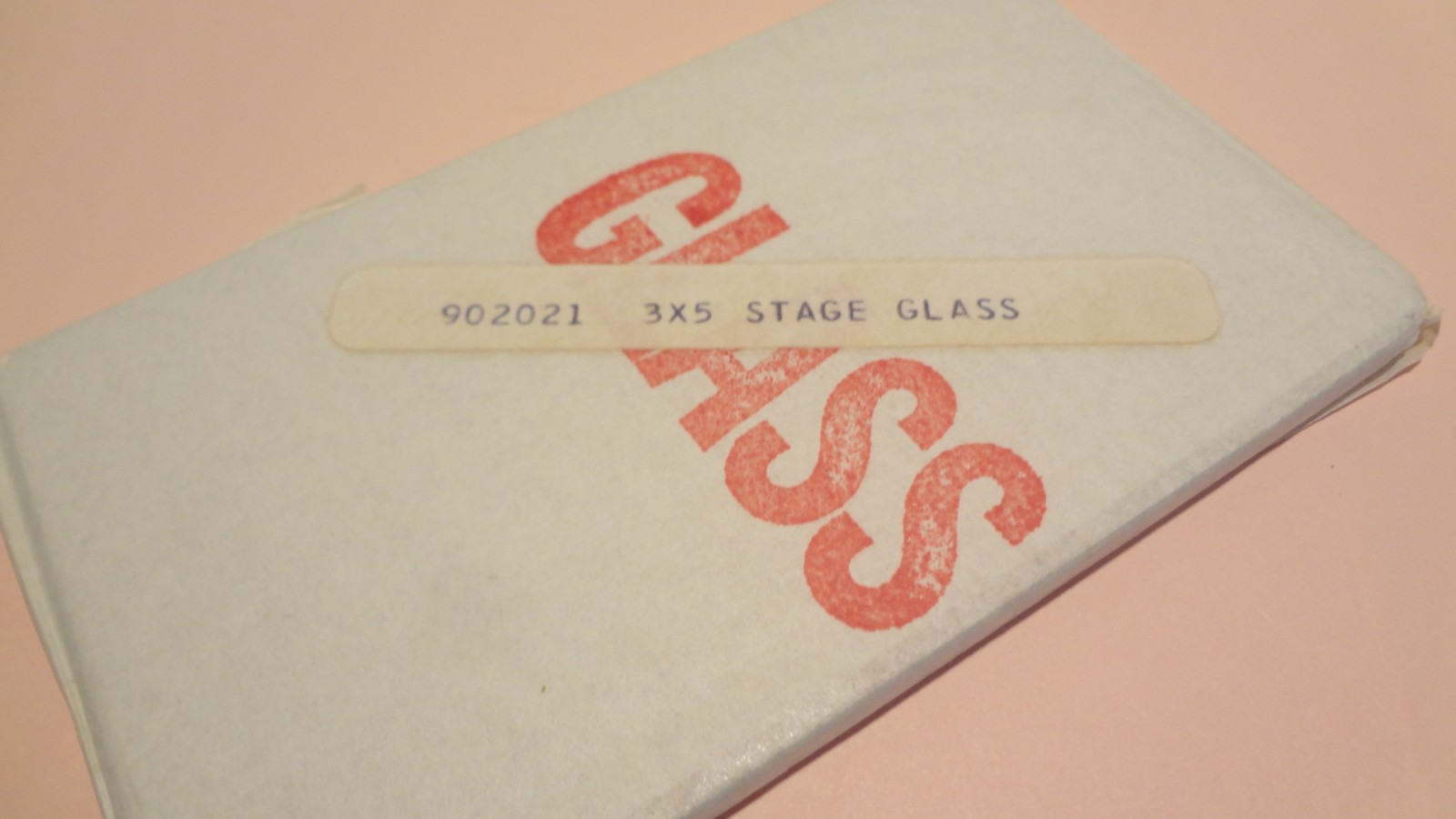E. LEITZ  WILD GLASS STAGE PLATE #902021  3"X5" INCH **NEW**