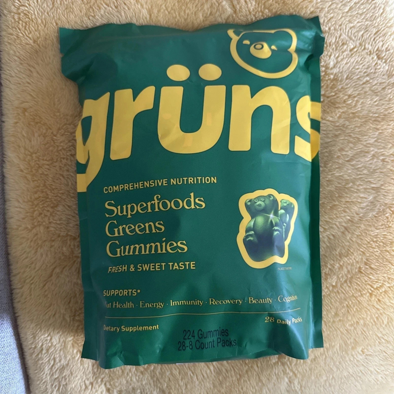 Gruns Adults Super Greens Gummies, Superfood Gummy Bears 28 Packs / FREE SHIP