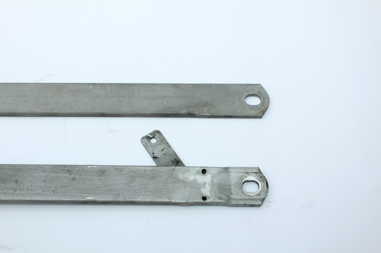 2007-2013 BMW E92 E93 328i 335i Front Subframe V-Brace Axle Strut Bracket Pair