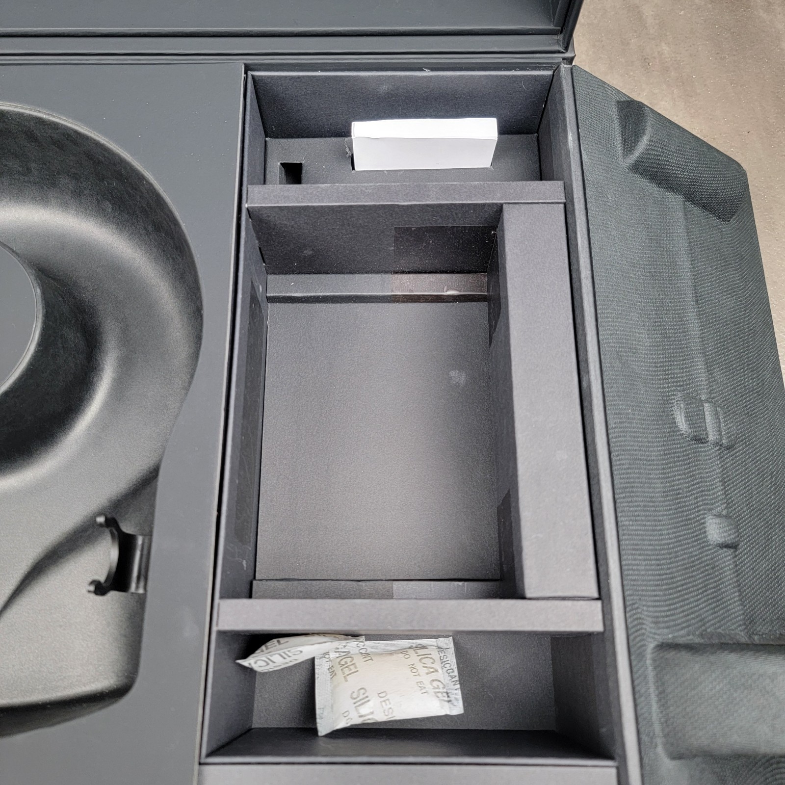 EMPTY BOX ONLY Meta Oculus Rift CV1 VR Virtual Reality Headset System BOX ONLY