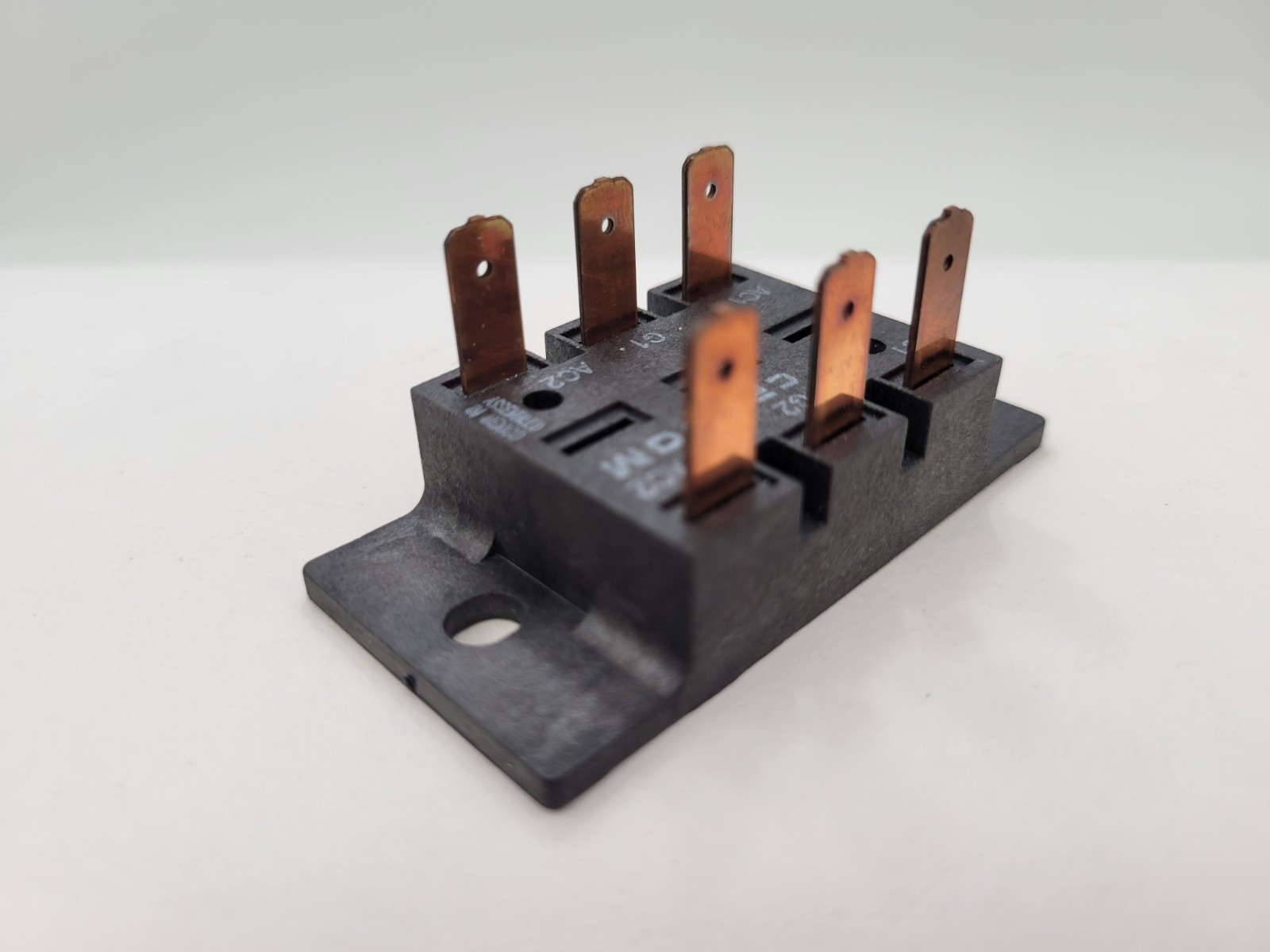 Crydom B552-2T Solid State Relay Power Module Screw Mount 25 Amp B-2T Series