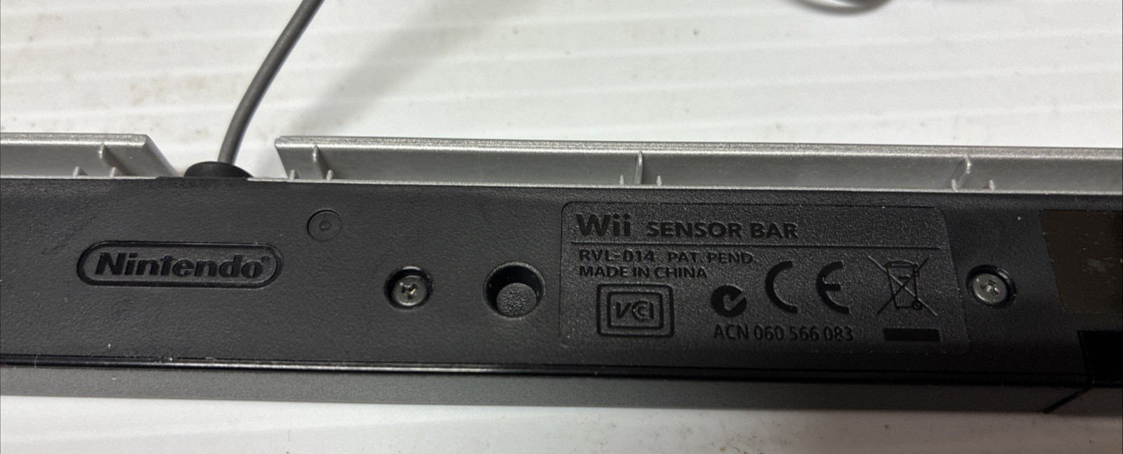 Nintendo Wii - RVL-001 White Console & Cables - NO Controller Lights Up UNTESTED