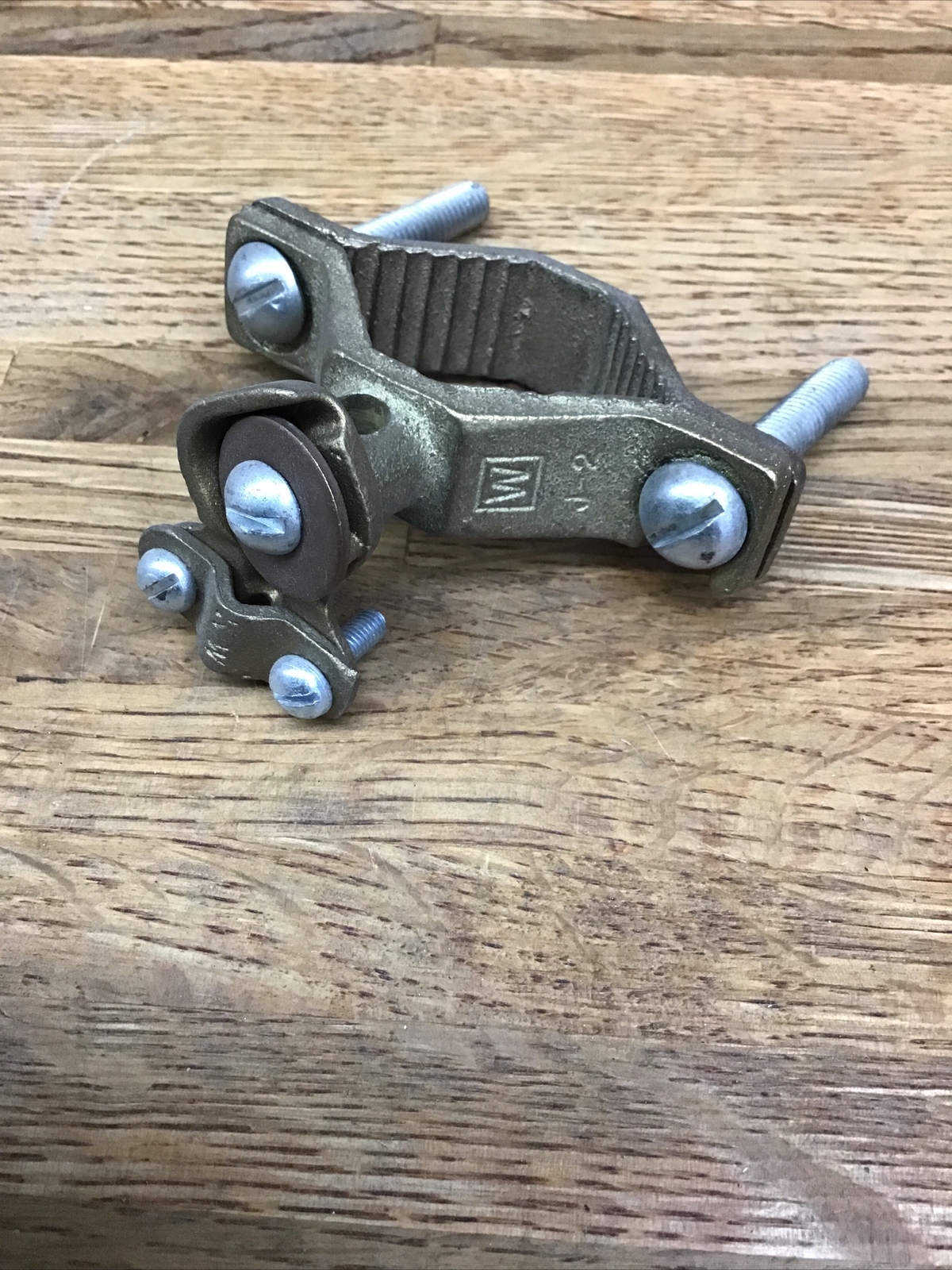 #10 -#2 Wire Bronze Ground Clamp, 1-1/4" - 2" Pipe